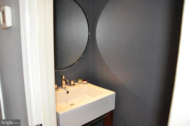 LEEWOOD - Residential Lease