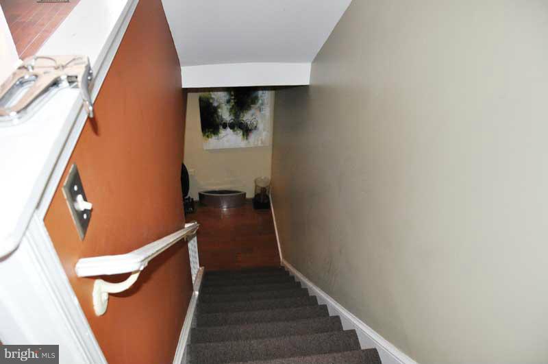 LEEWOOD - Residential Lease