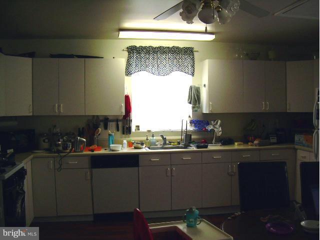 ADDISON HEIGHTS - Residential