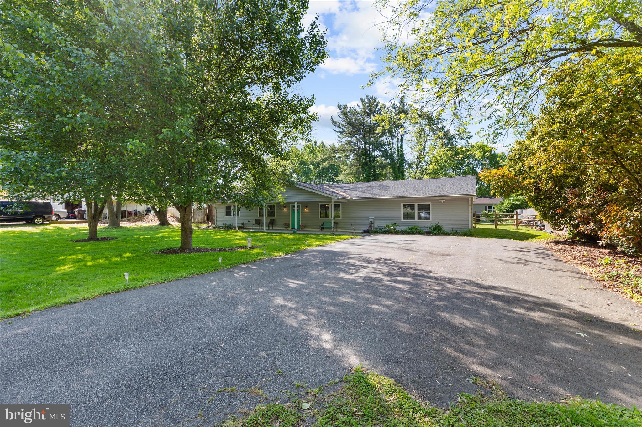1906 STEVENS DRIVE