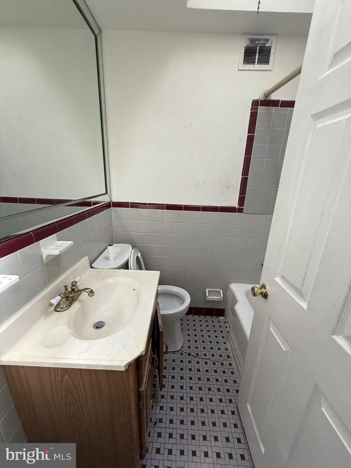 PHILADELPHIA - Residential