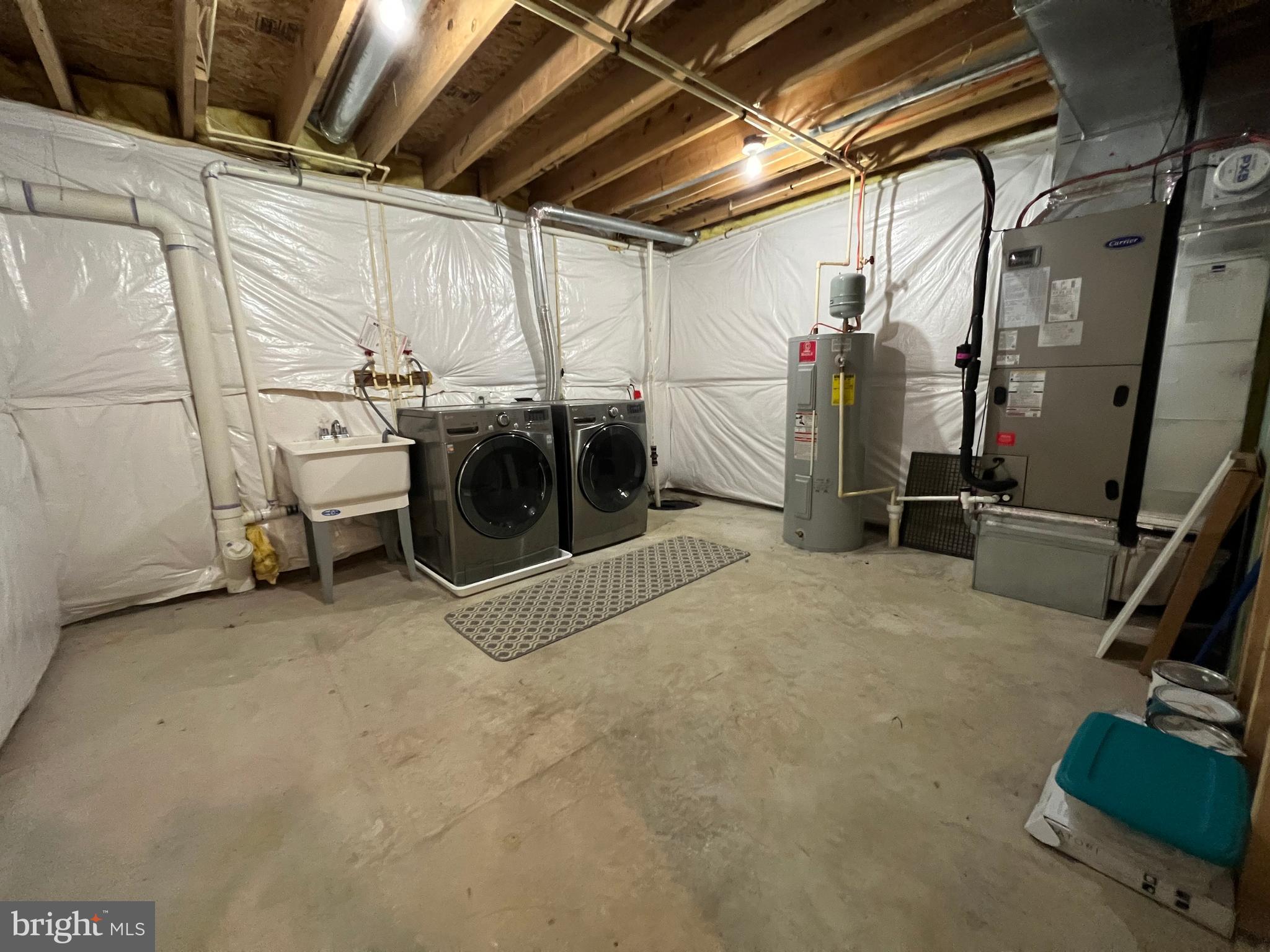 REGULARS - Residential Lease