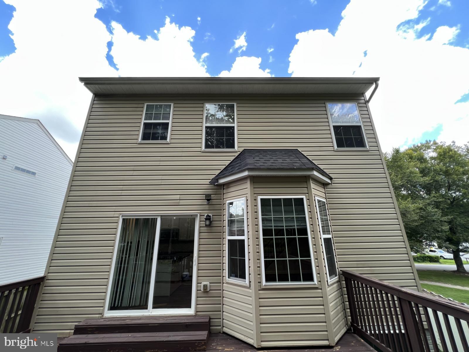 REGULARS - Residential Lease