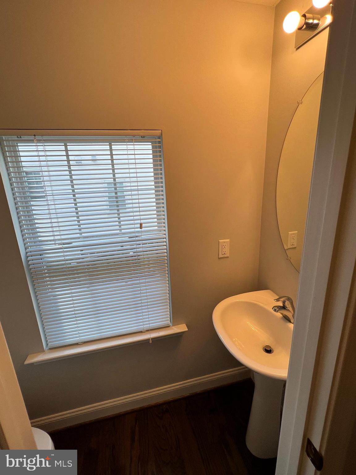 REGULARS - Residential Lease