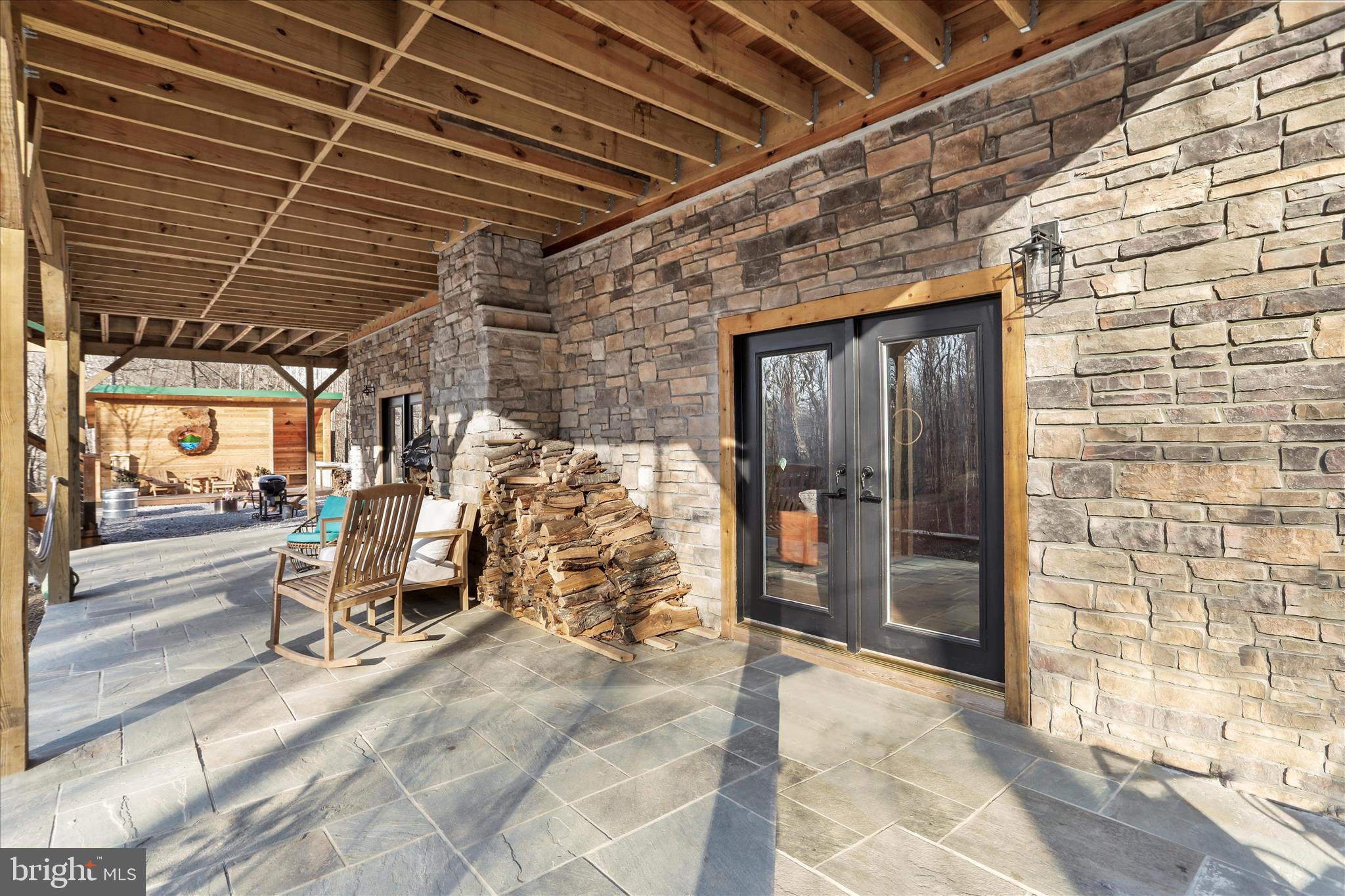 ROUSE MT - Residential