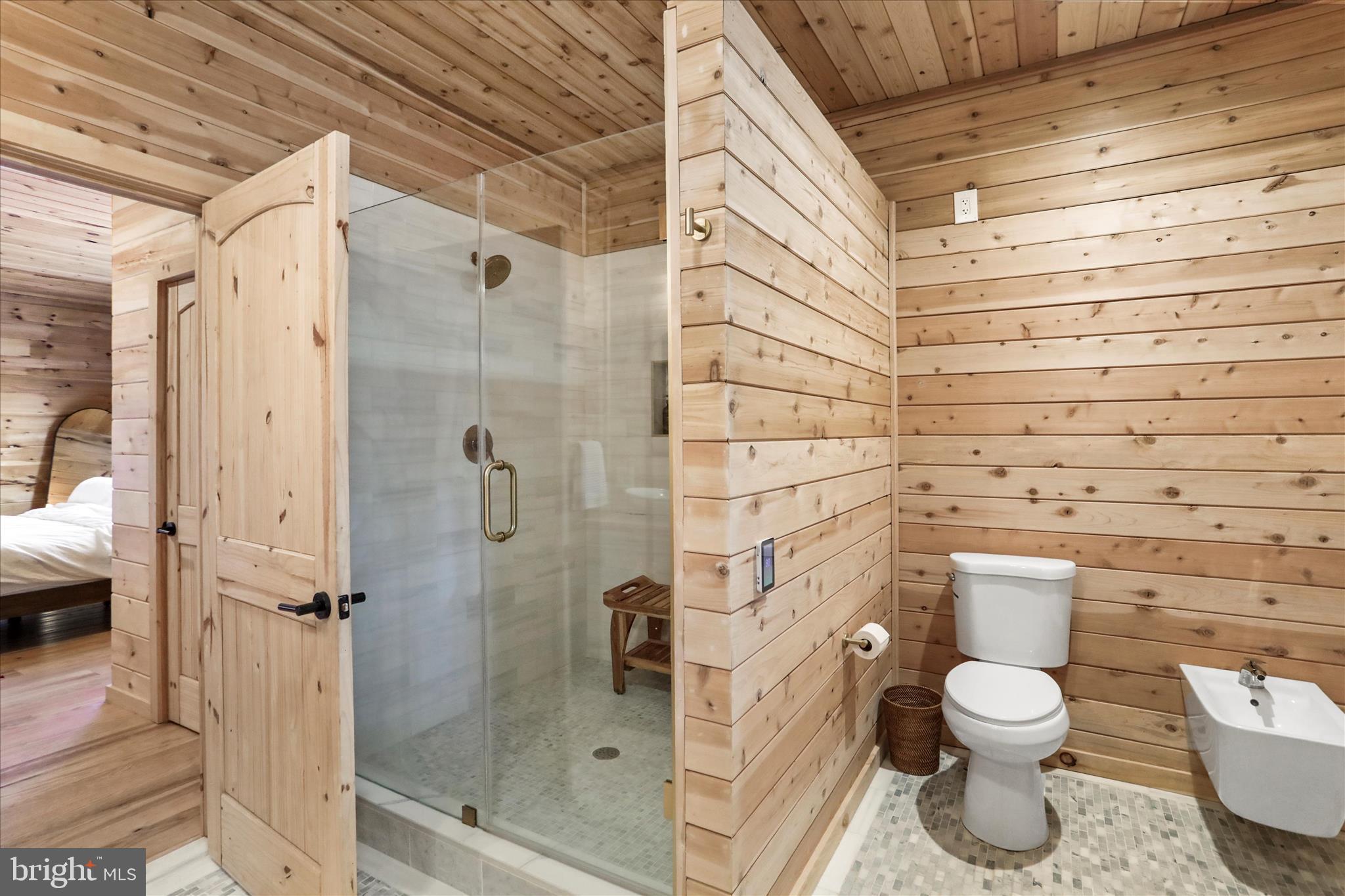 ROUSE MT - Residential