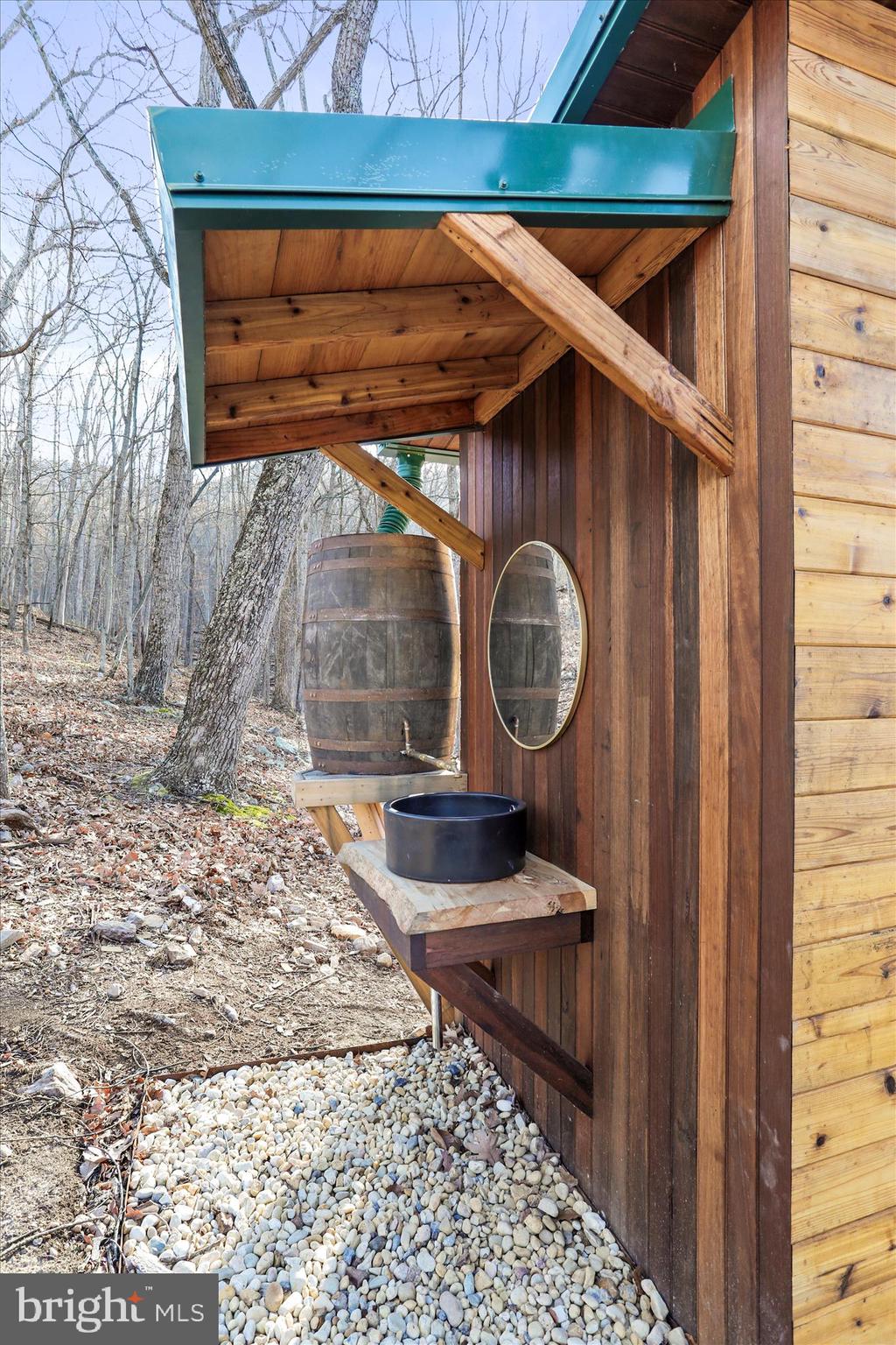 ROUSE MT - Residential