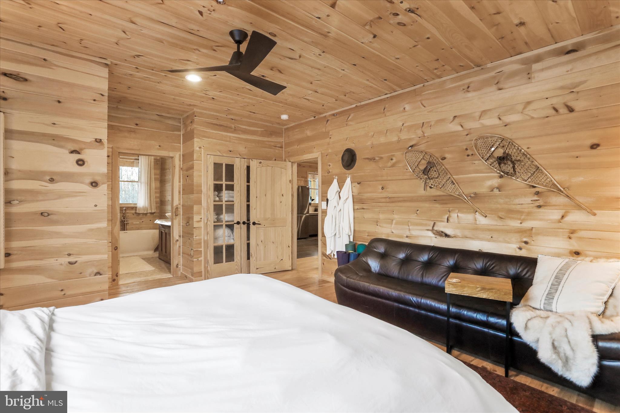 ROUSE MT - Residential