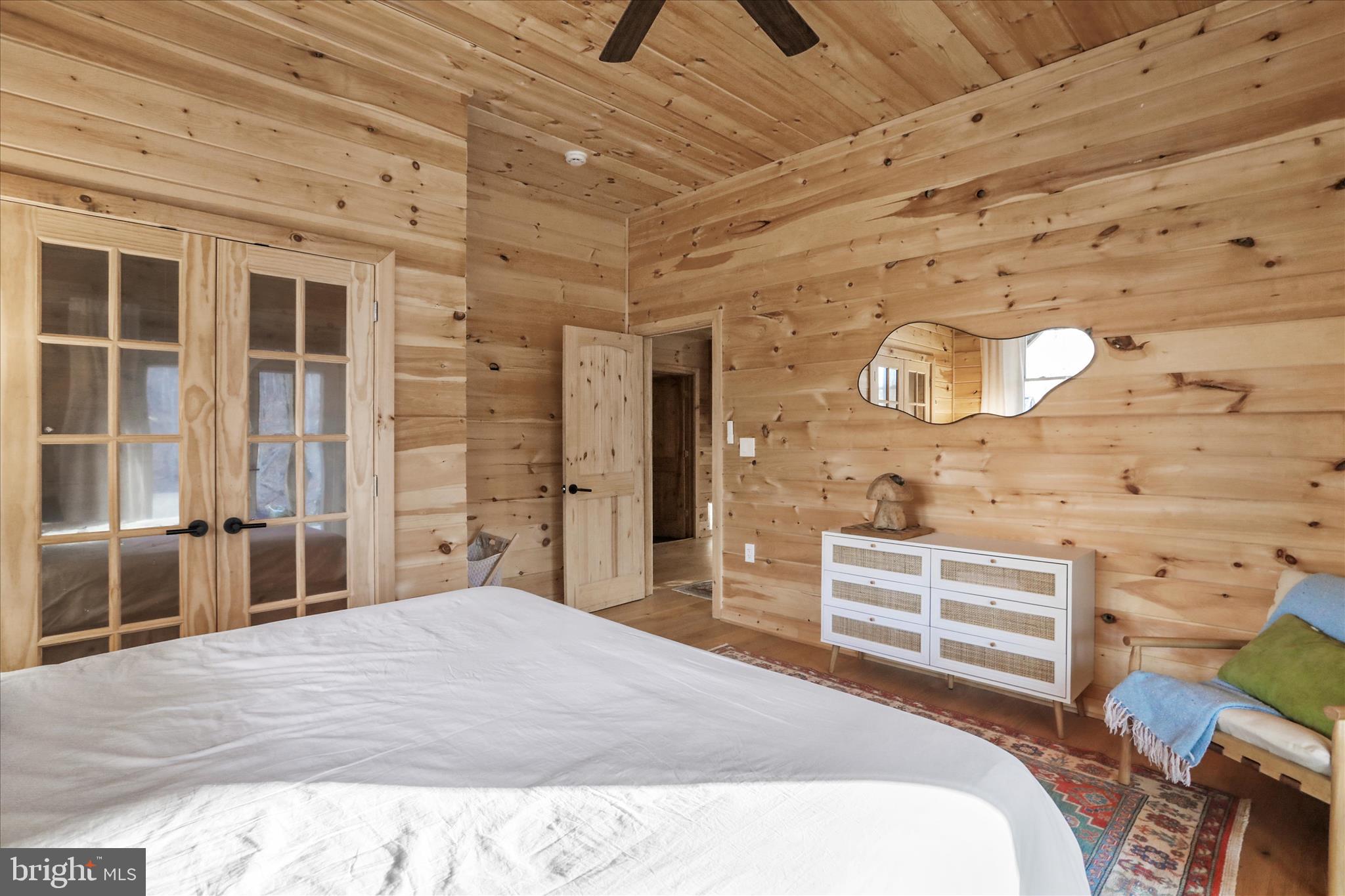 ROUSE MT - Residential