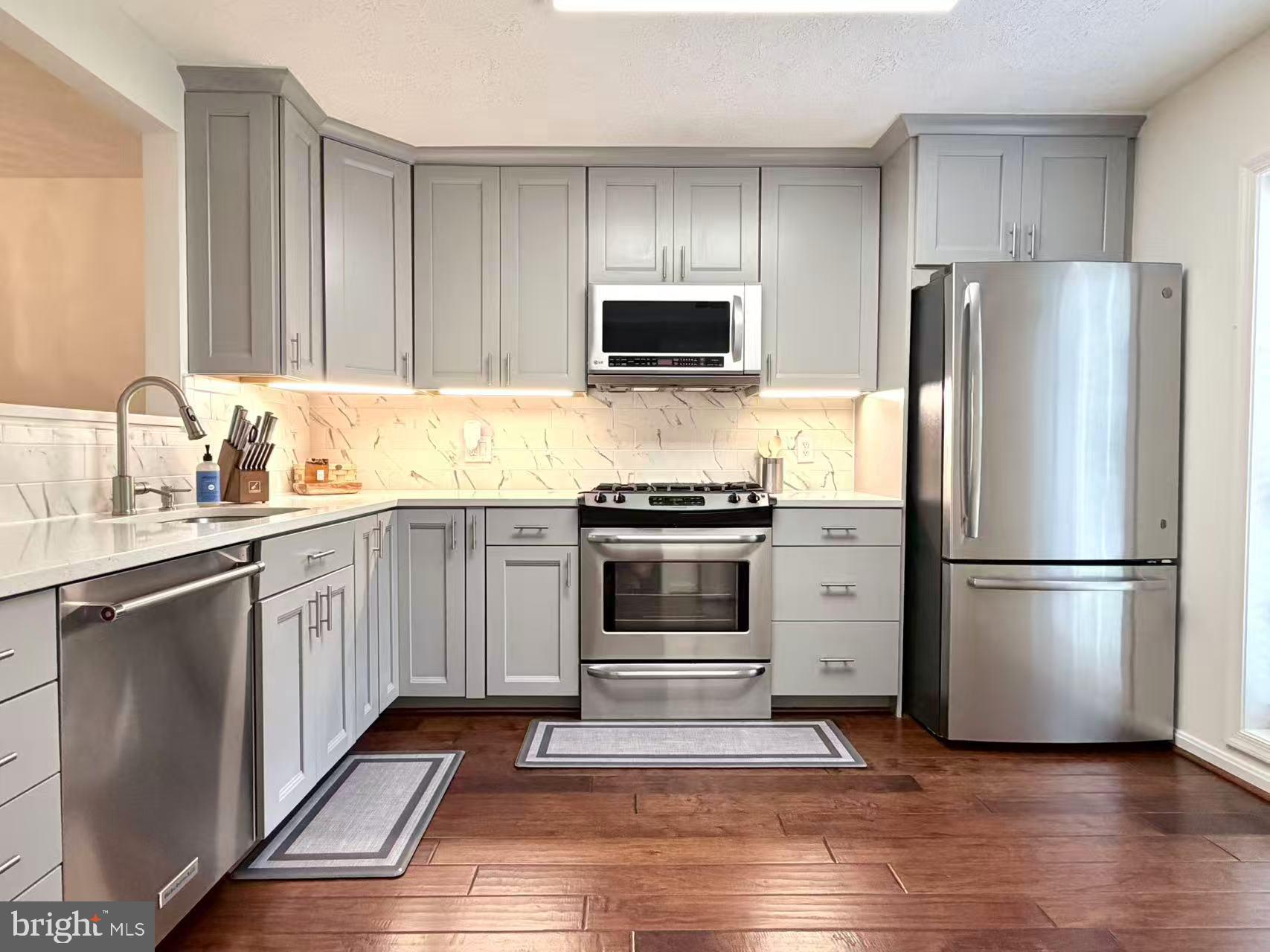 7676 WILLOW POINT DRIVE 7676