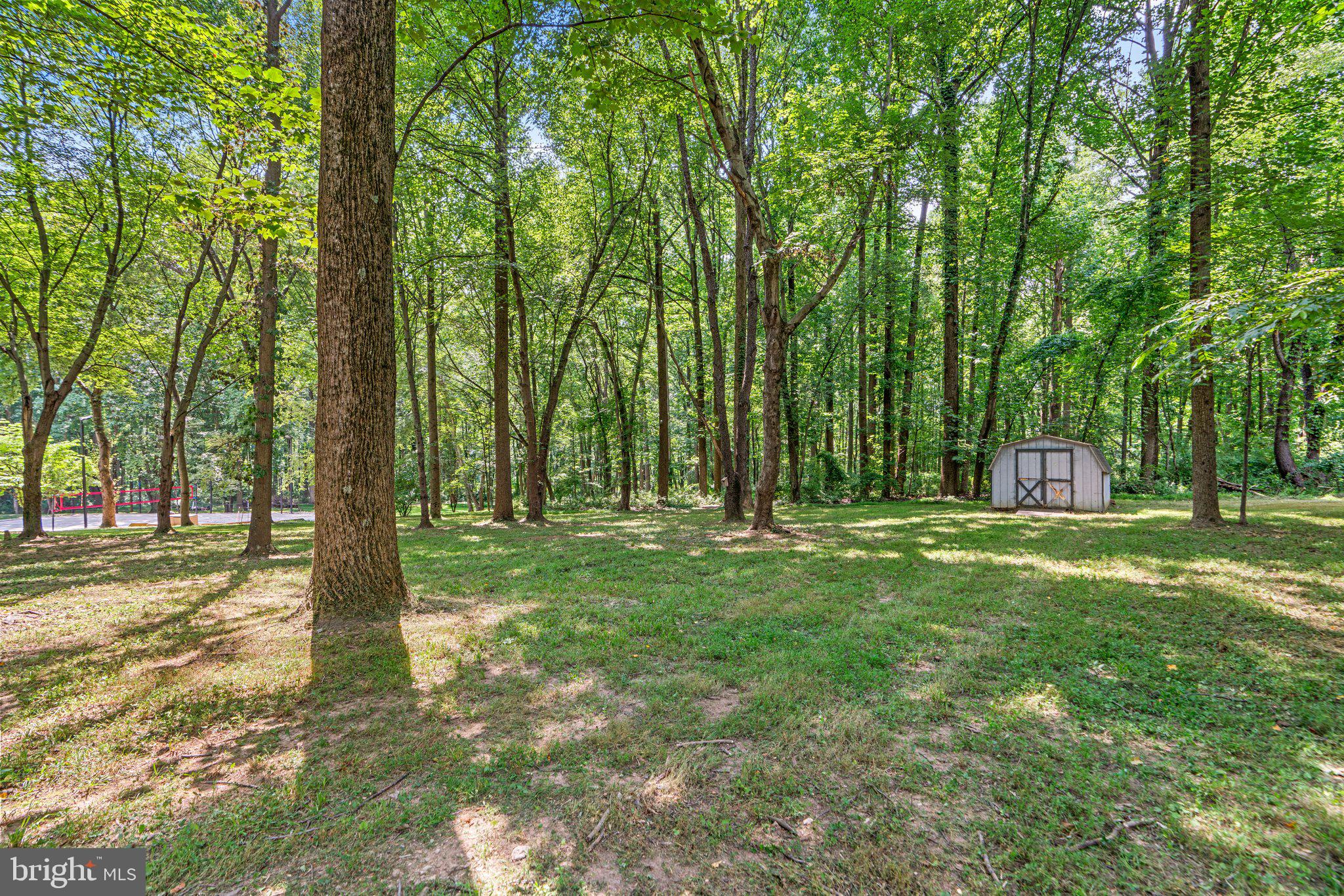 LAYTONSVILLE KNOLLS - Residential