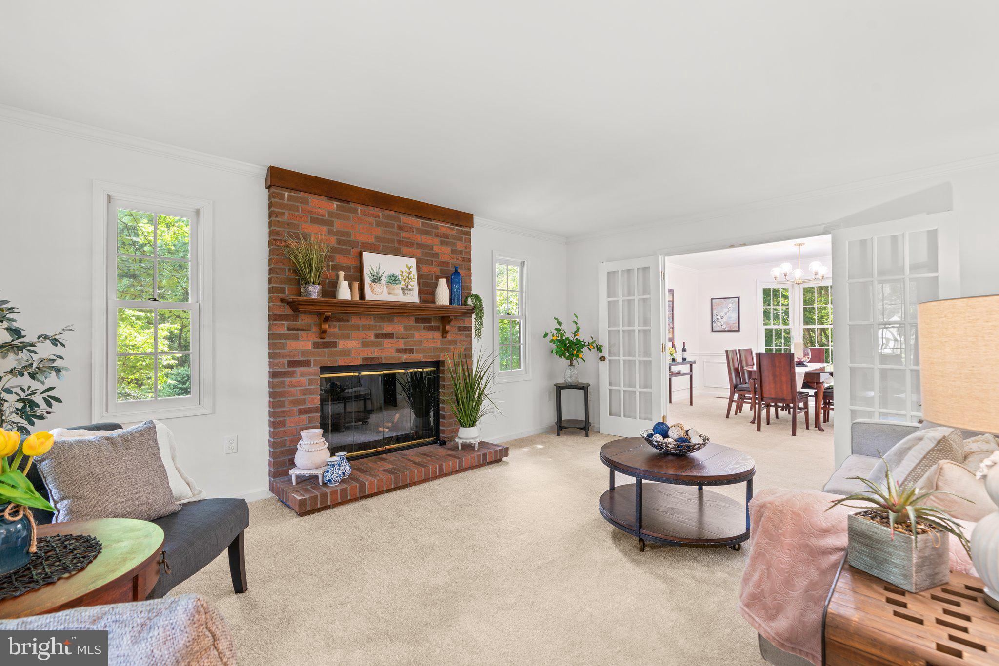 LAYTONSVILLE KNOLLS - Residential