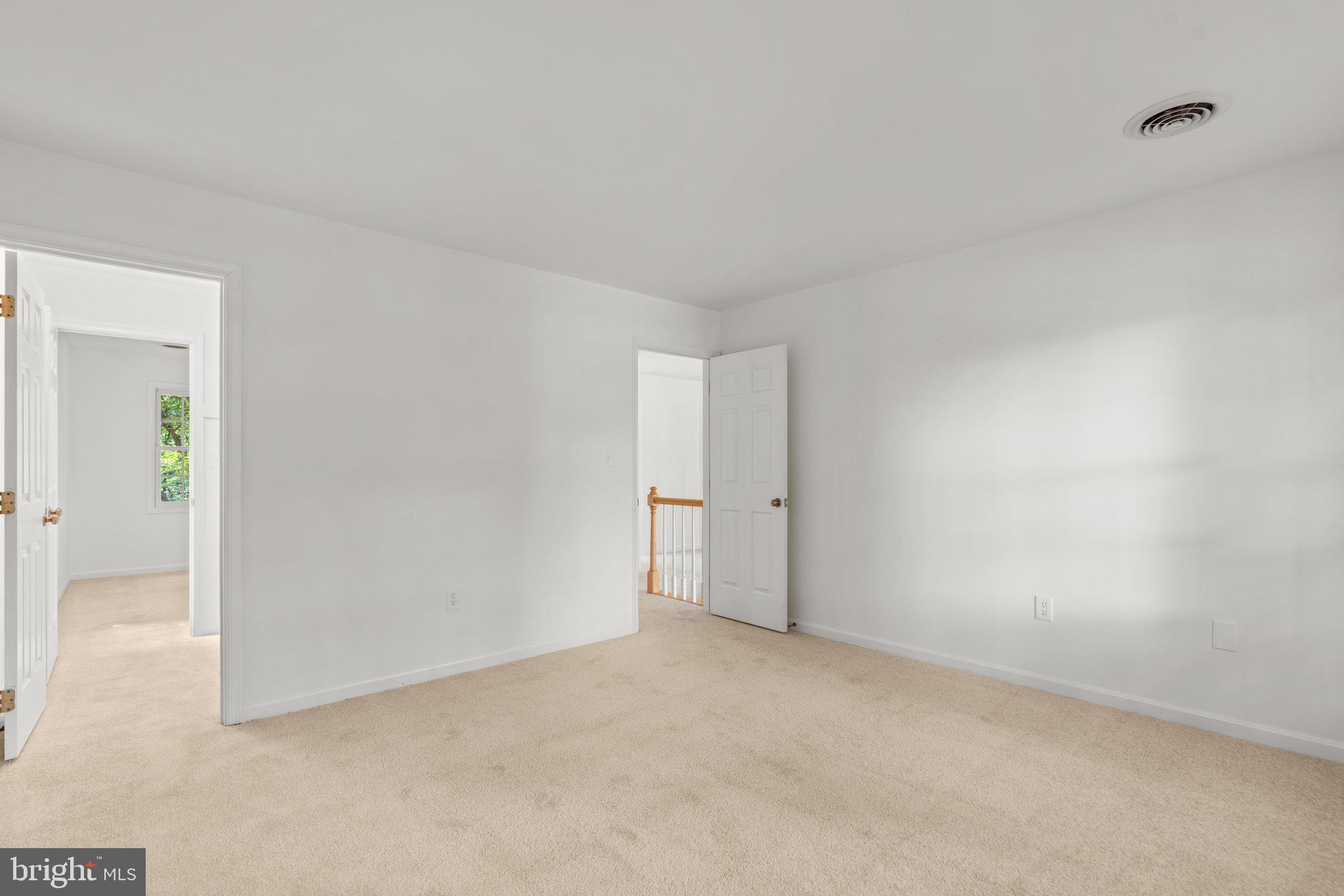 LAYTONSVILLE KNOLLS - Residential