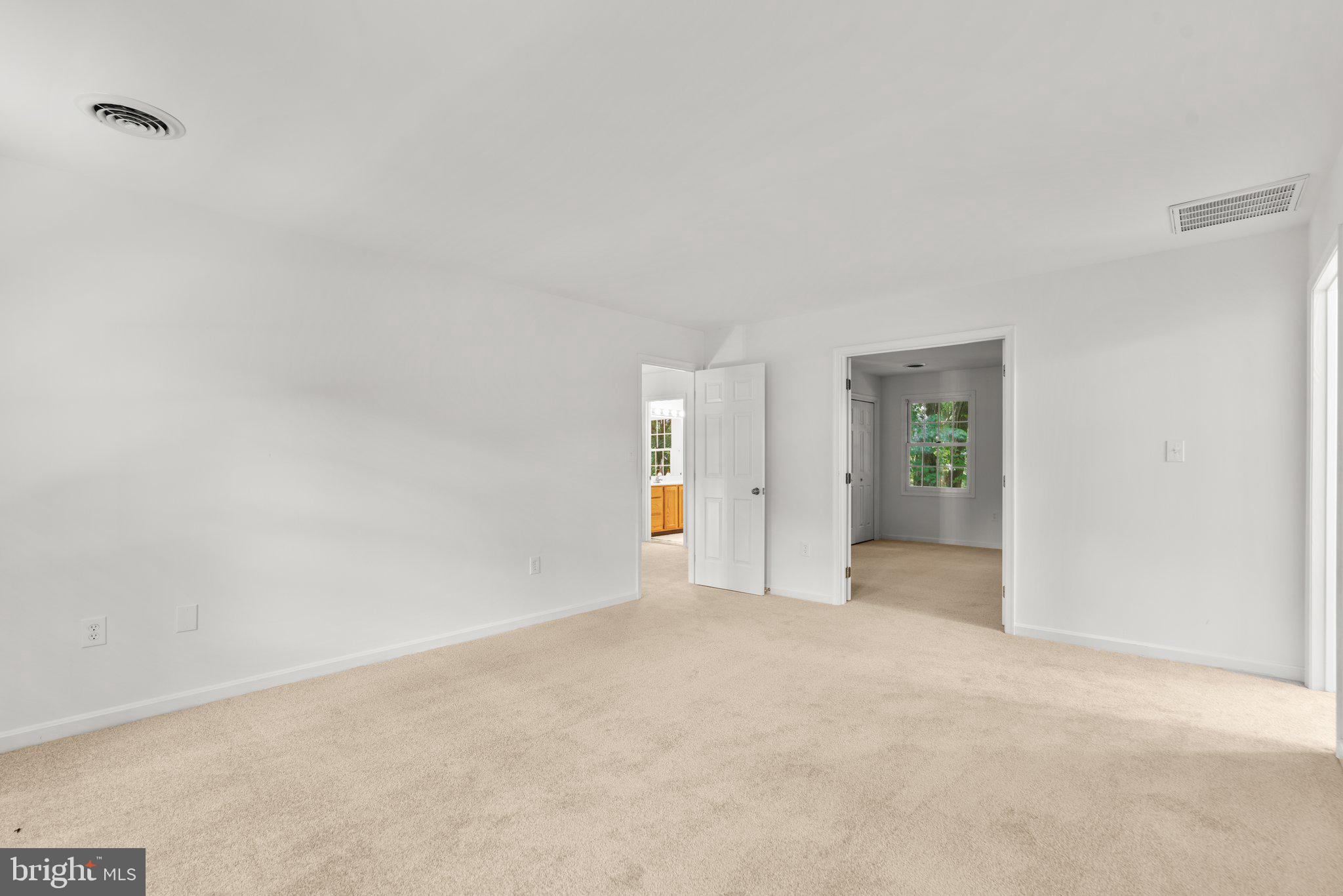 LAYTONSVILLE KNOLLS - Residential