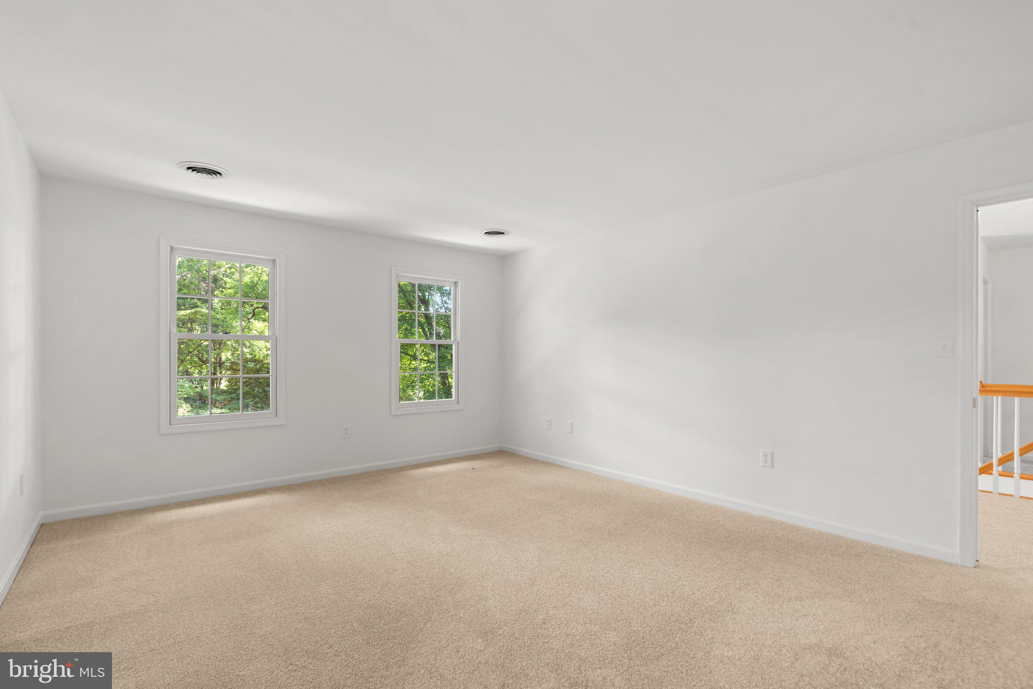 LAYTONSVILLE KNOLLS - Residential