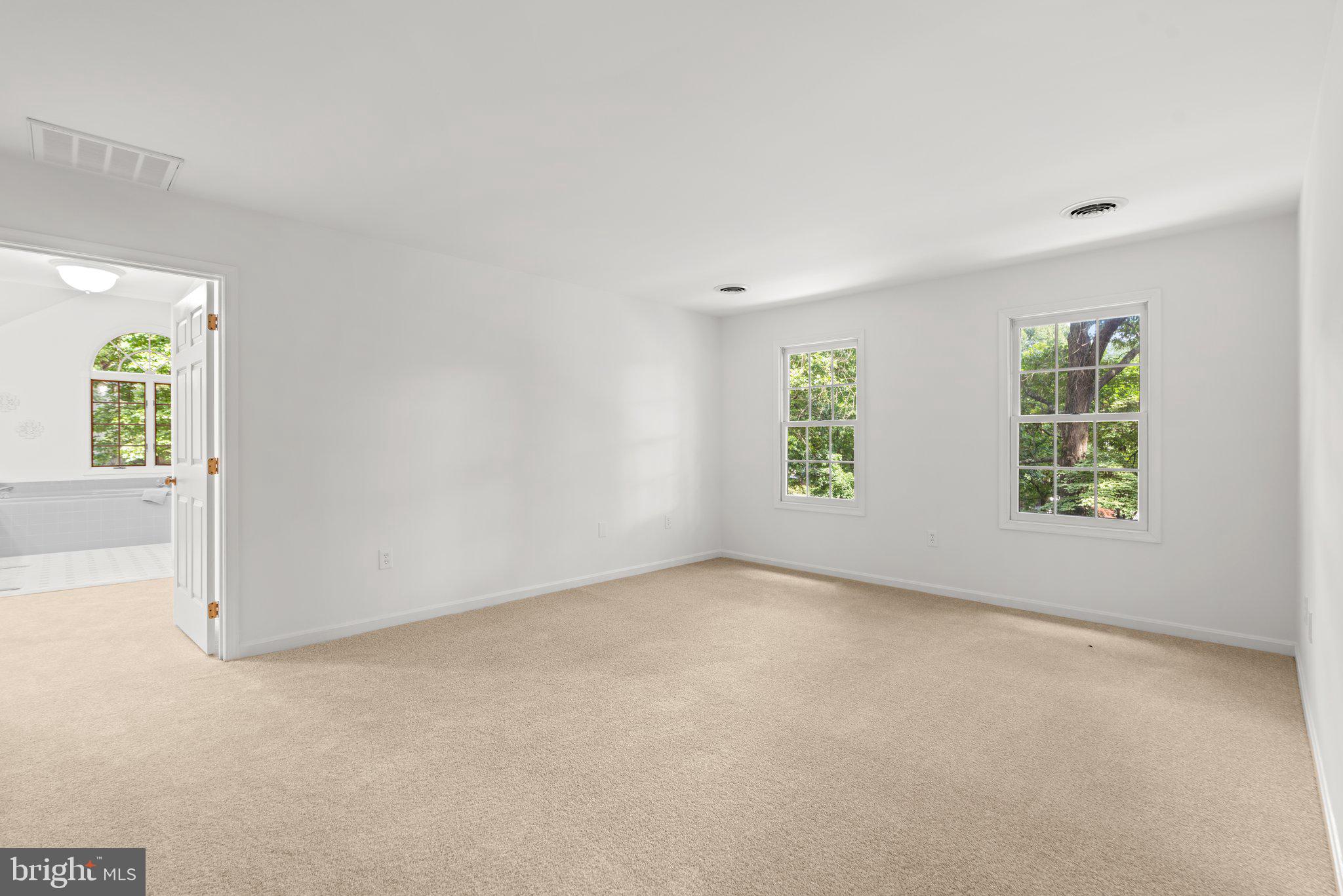 LAYTONSVILLE KNOLLS - Residential