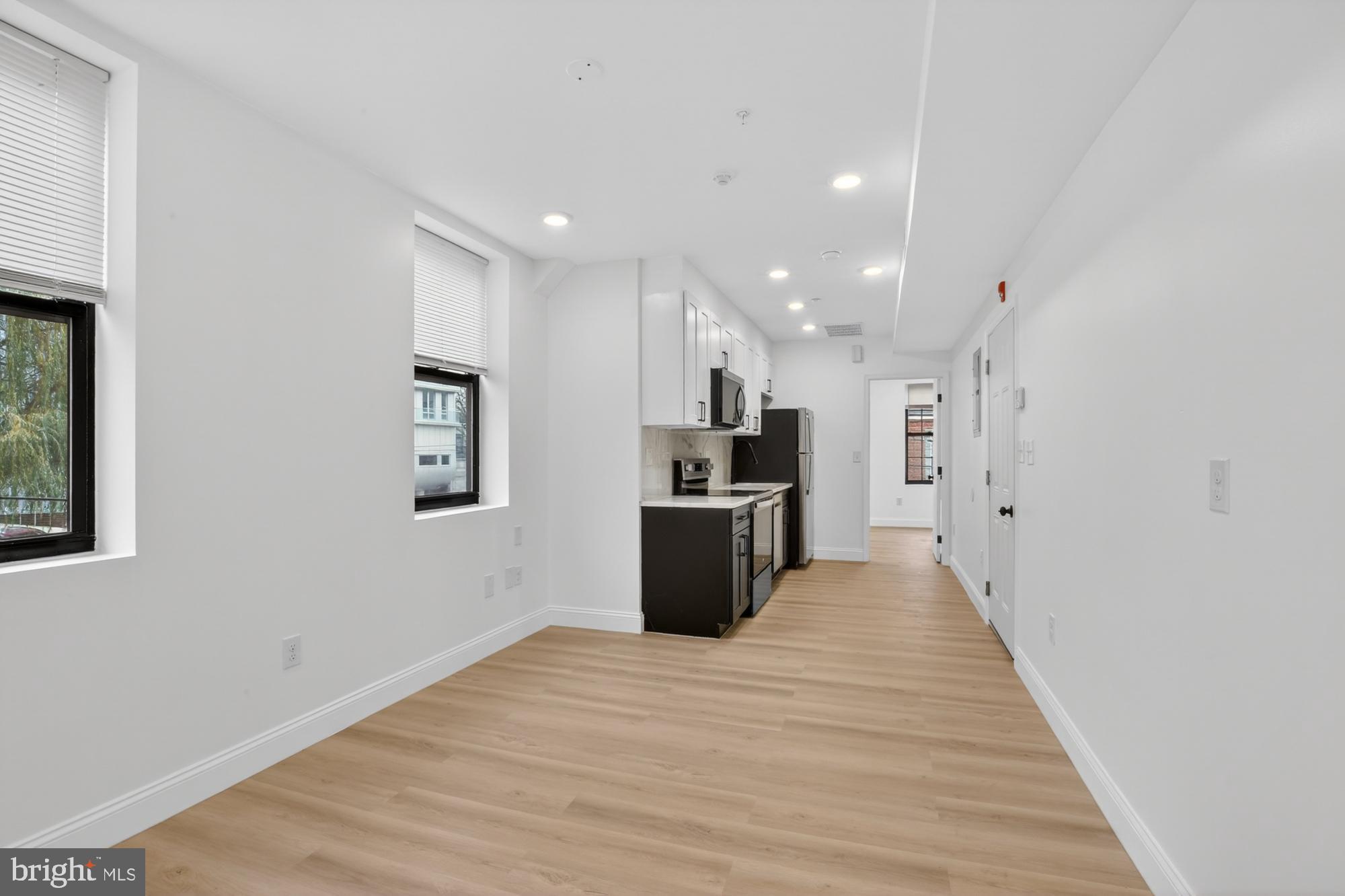 712 N AMERICAN STREET 2