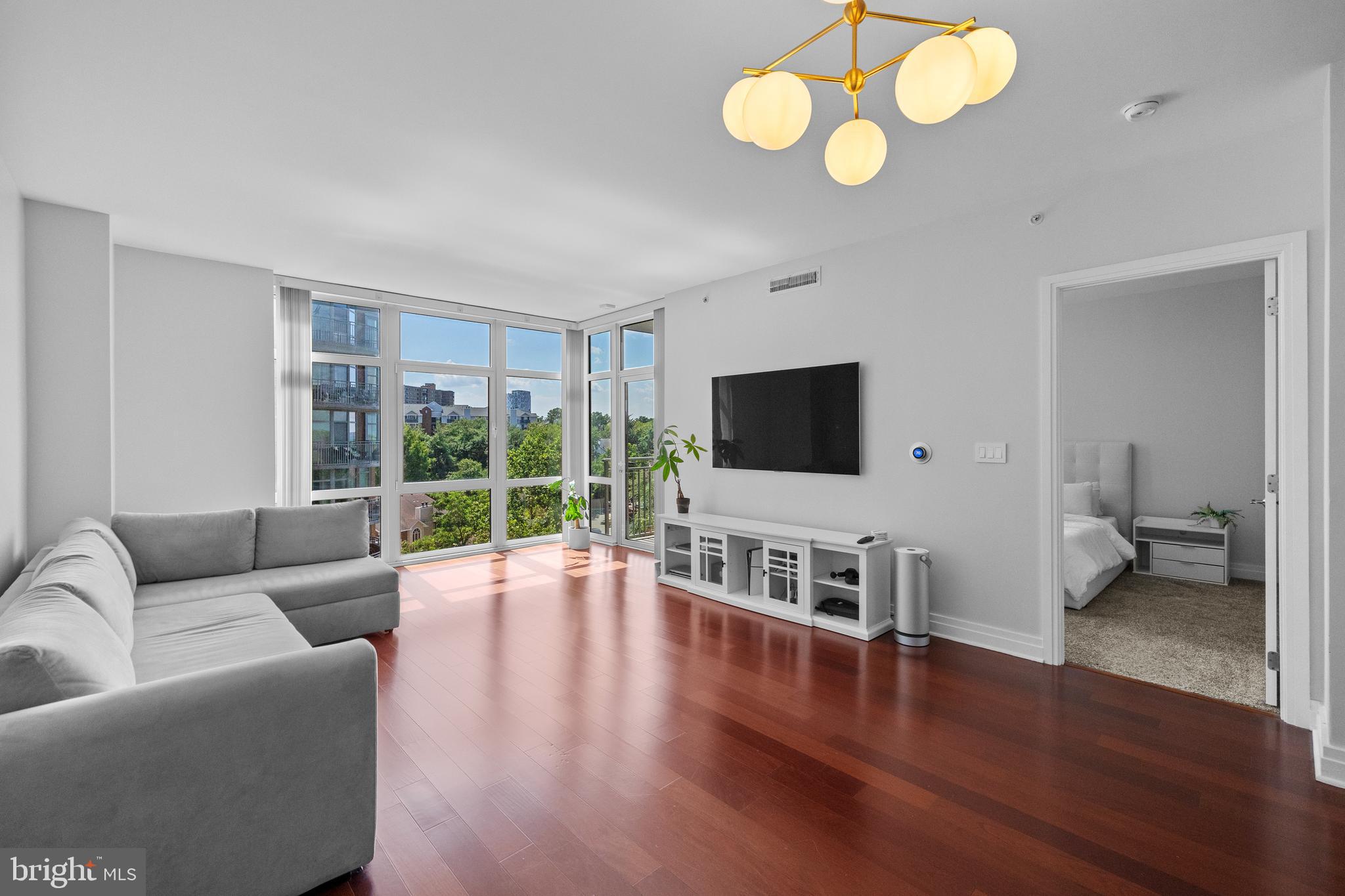 ONE PARK CREST CONDOMINIUM - Residential