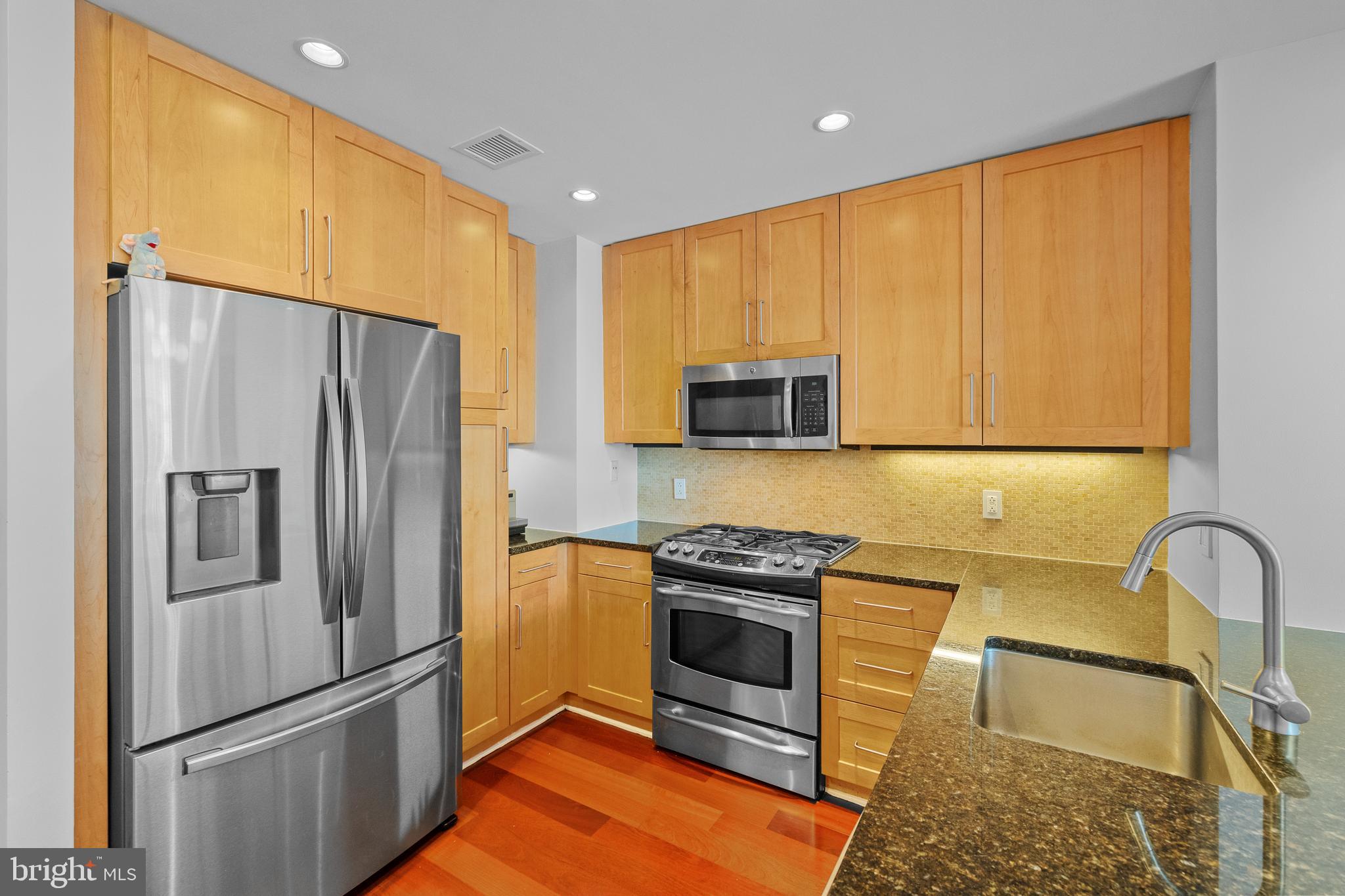 8220 CRESTWOOD HEIGHTS DRIVE 618