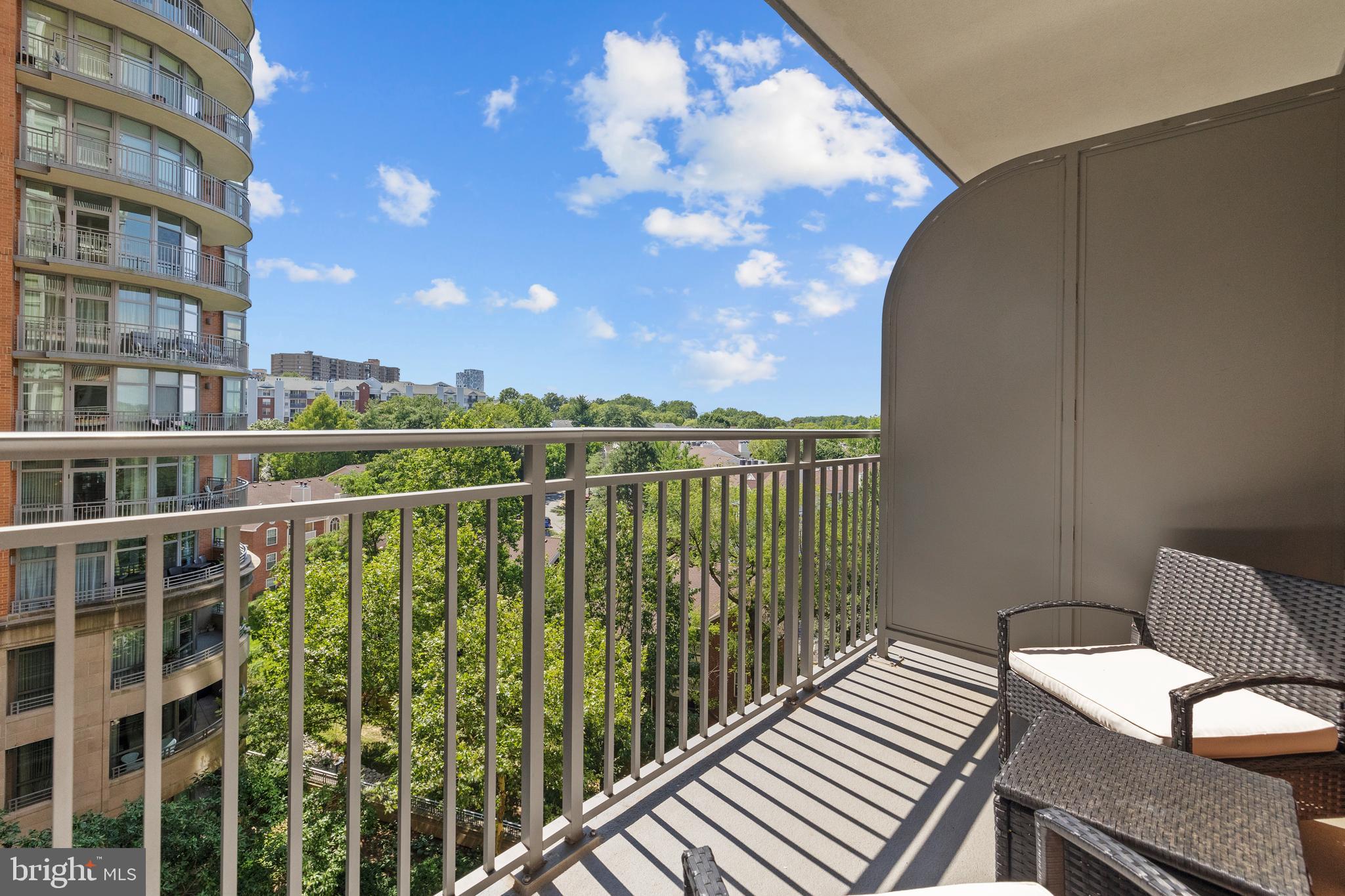 ONE PARK CREST CONDOMINIUM - Residential