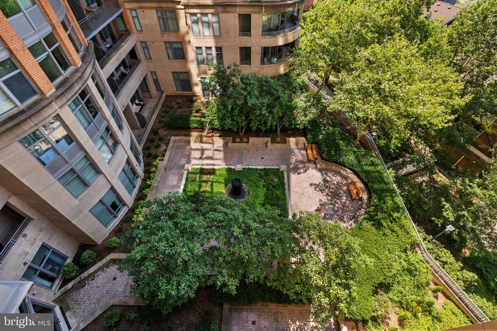 ONE PARK CREST CONDOMINIUM - Residential