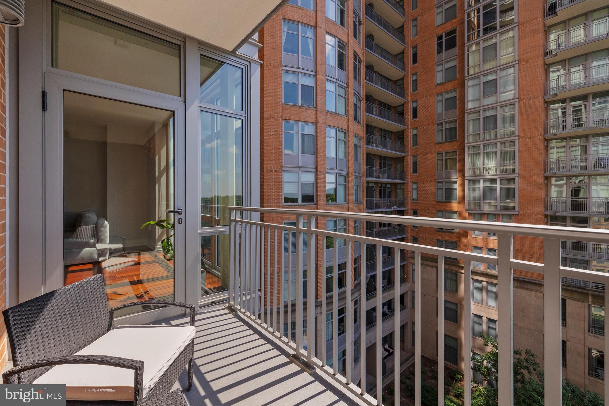 ONE PARK CREST CONDOMINIUM - Residential