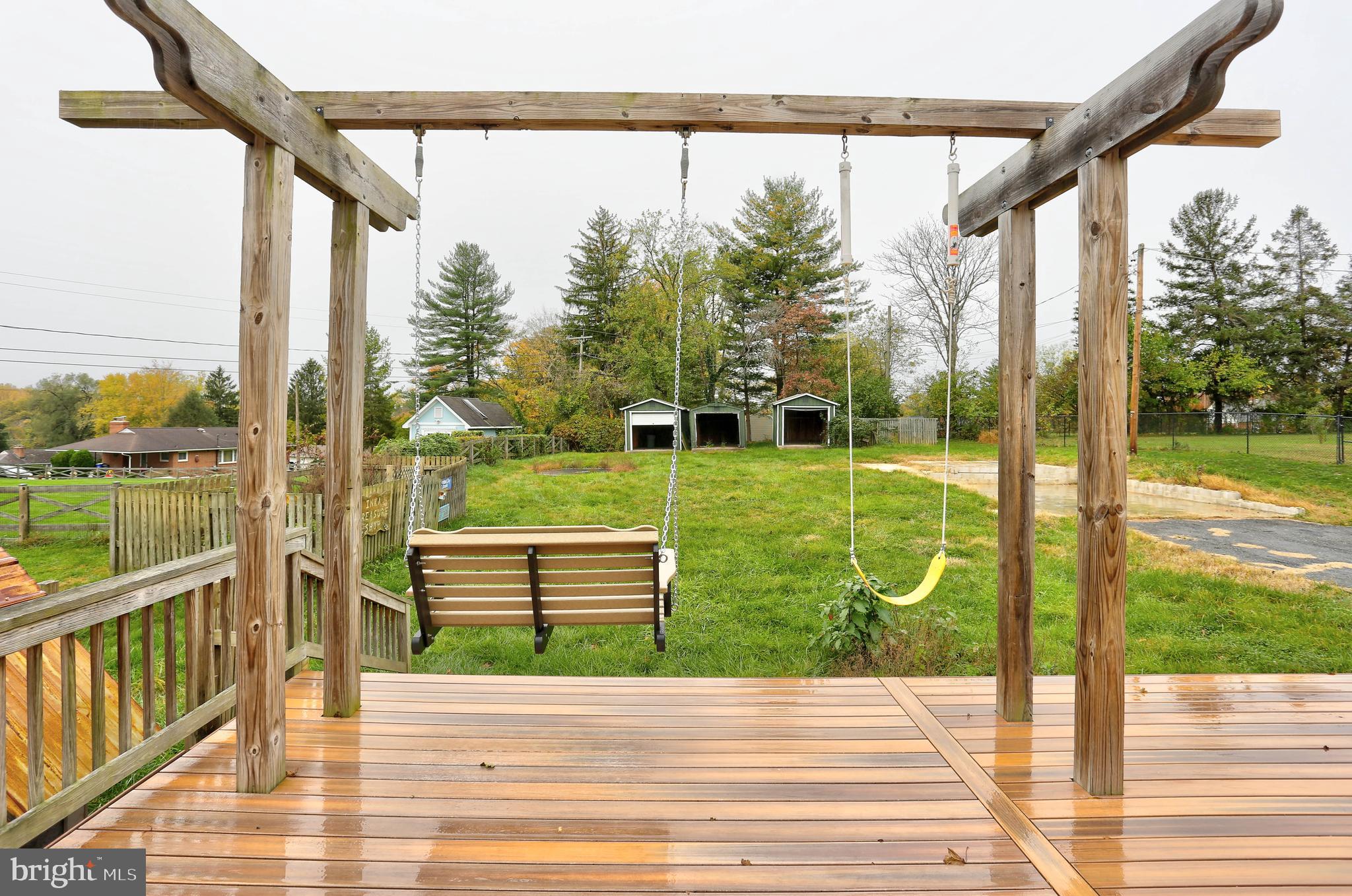 FAIRWAY HILLS - Residential Lease