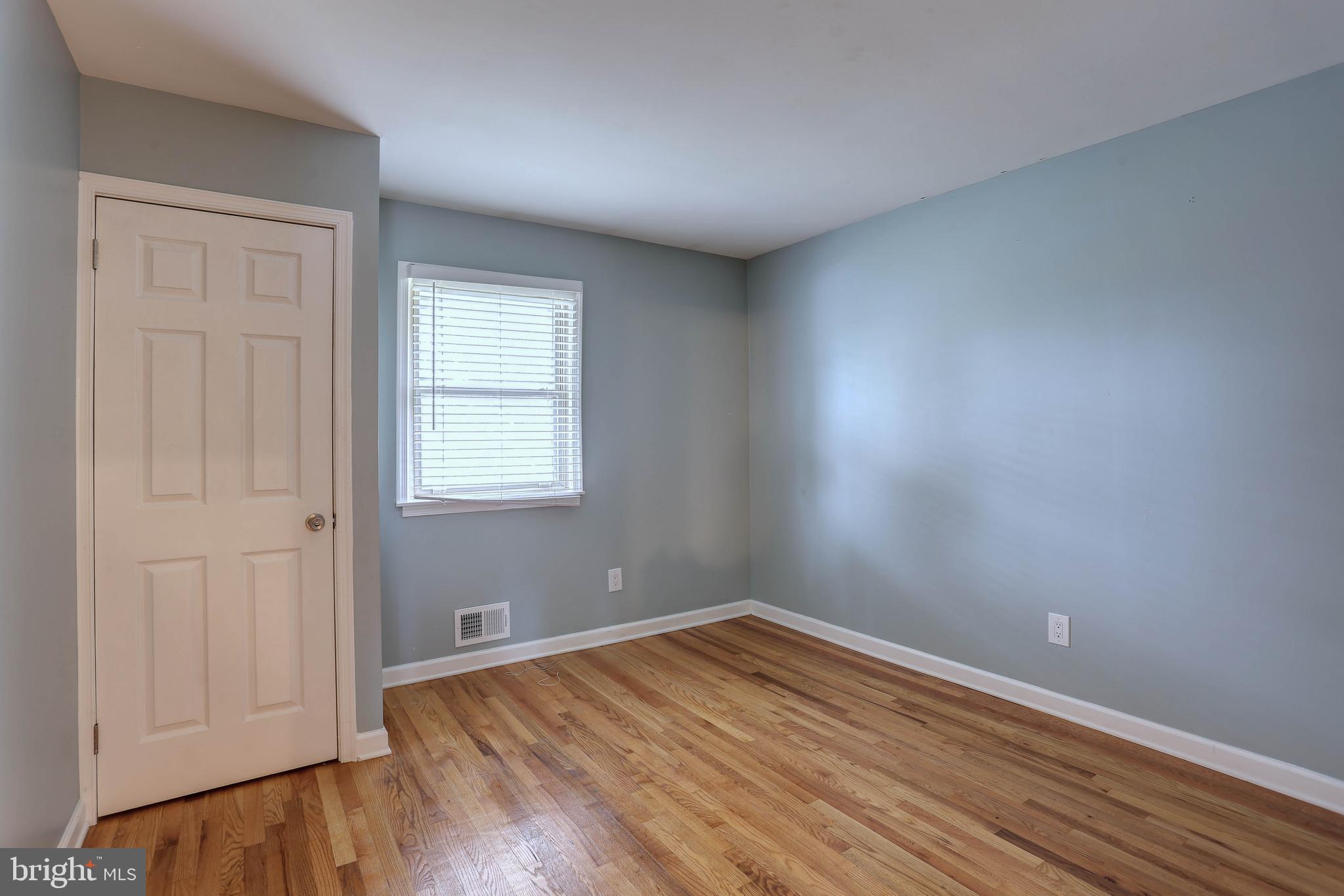 FAIRWAY HILLS - Residential Lease