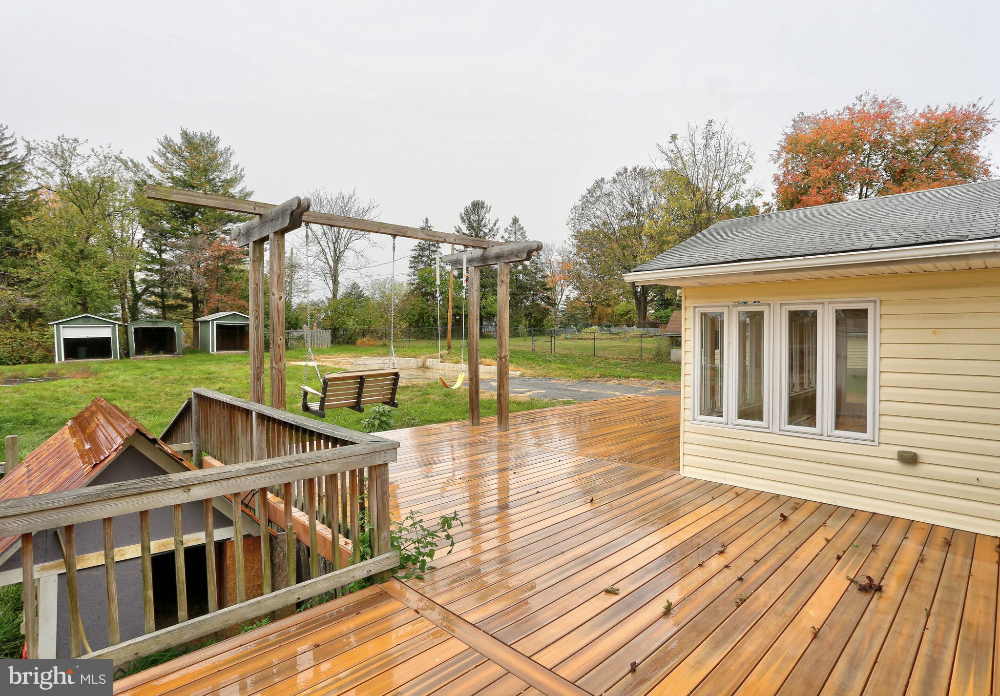 FAIRWAY HILLS - Residential Lease