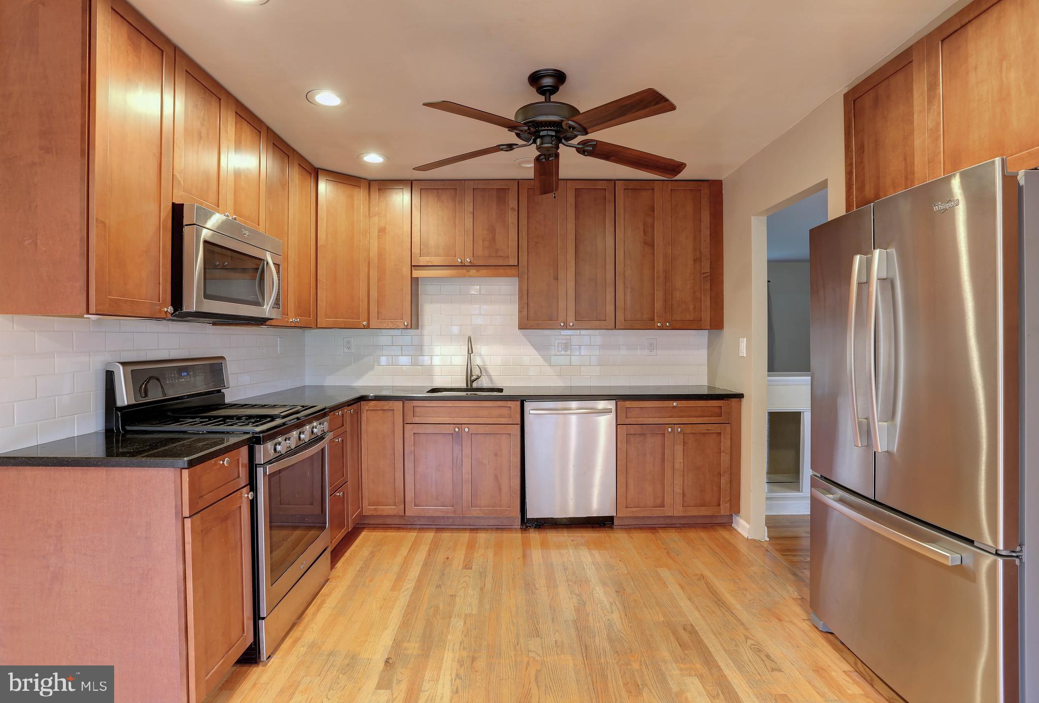 FAIRWAY HILLS - Residential Lease