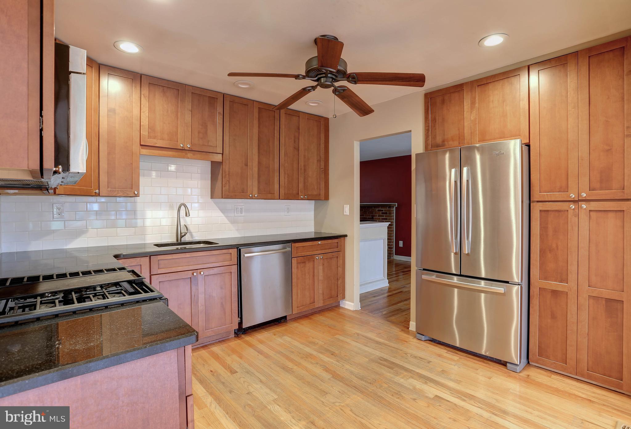 FAIRWAY HILLS - Residential Lease