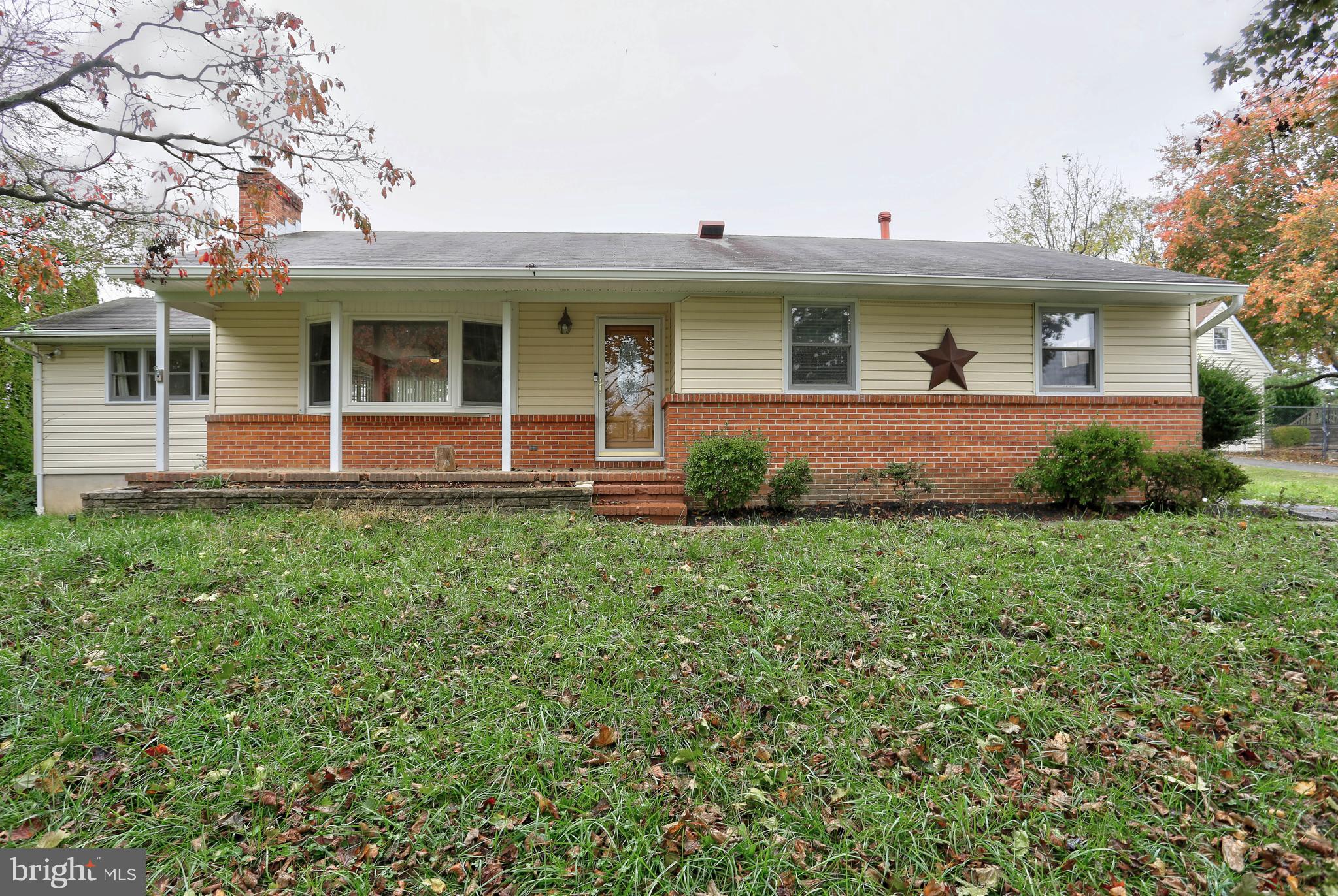 FAIRWAY HILLS - Residential Lease