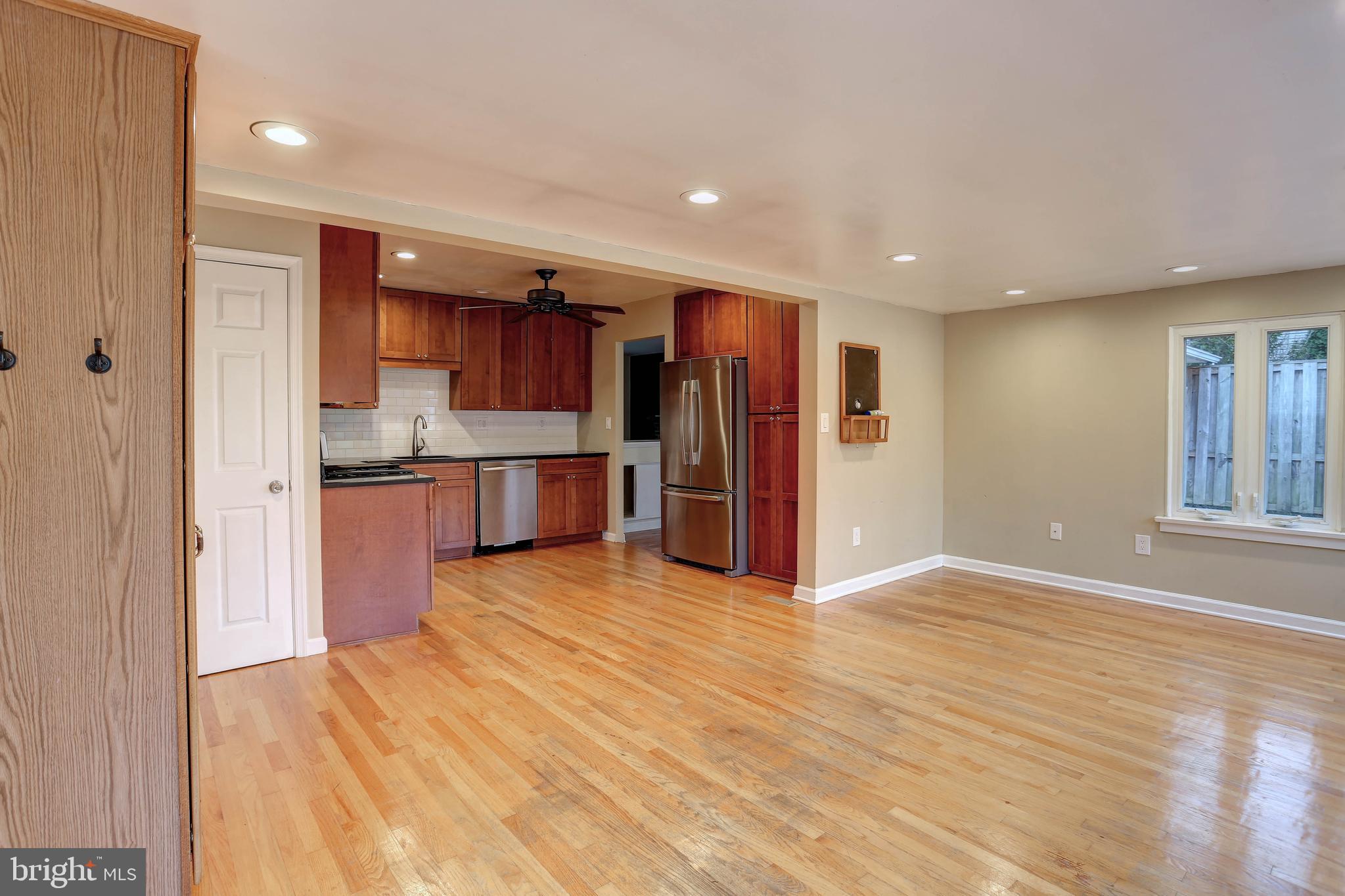 FAIRWAY HILLS - Residential Lease