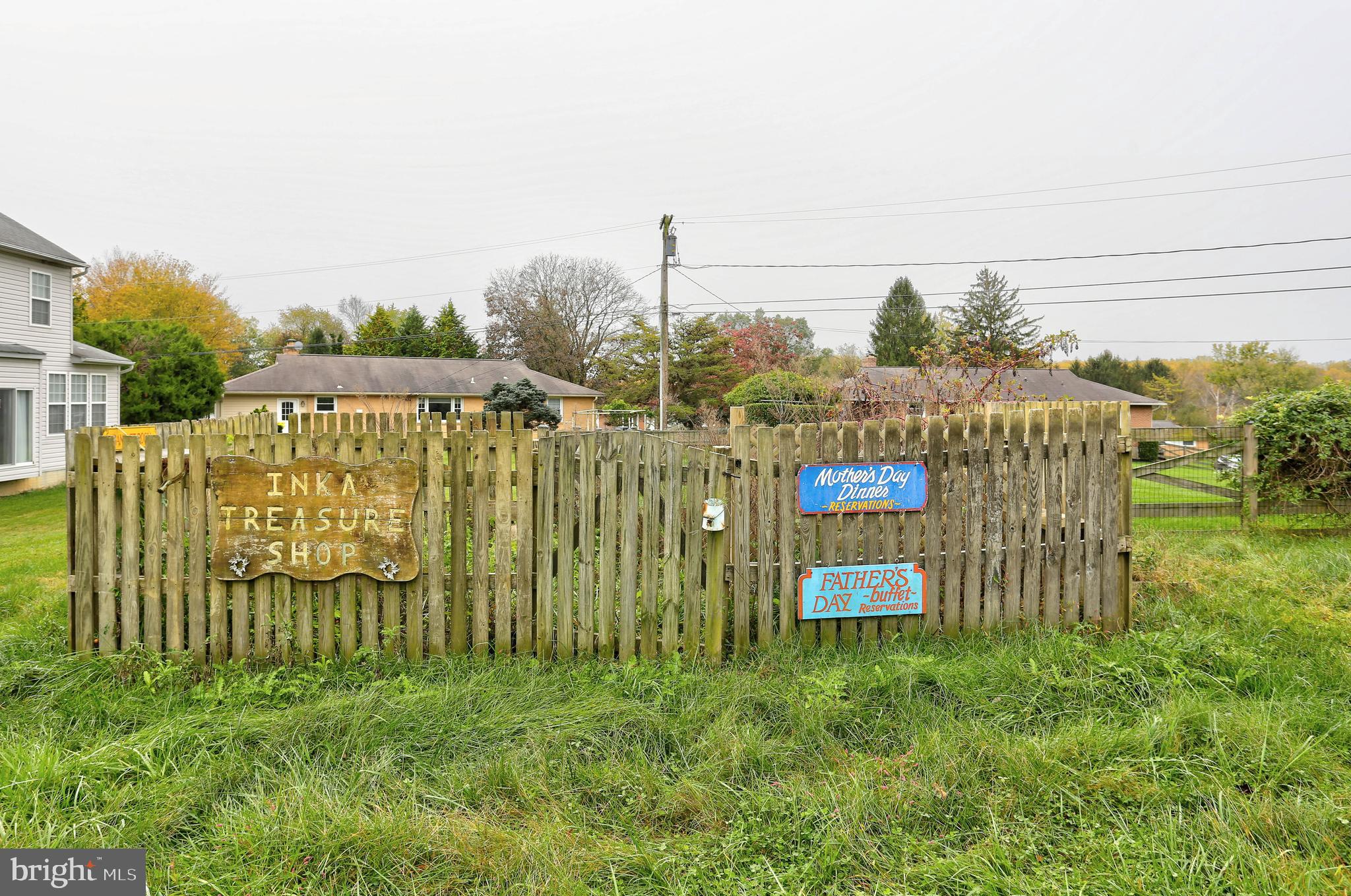 FAIRWAY HILLS - Residential Lease