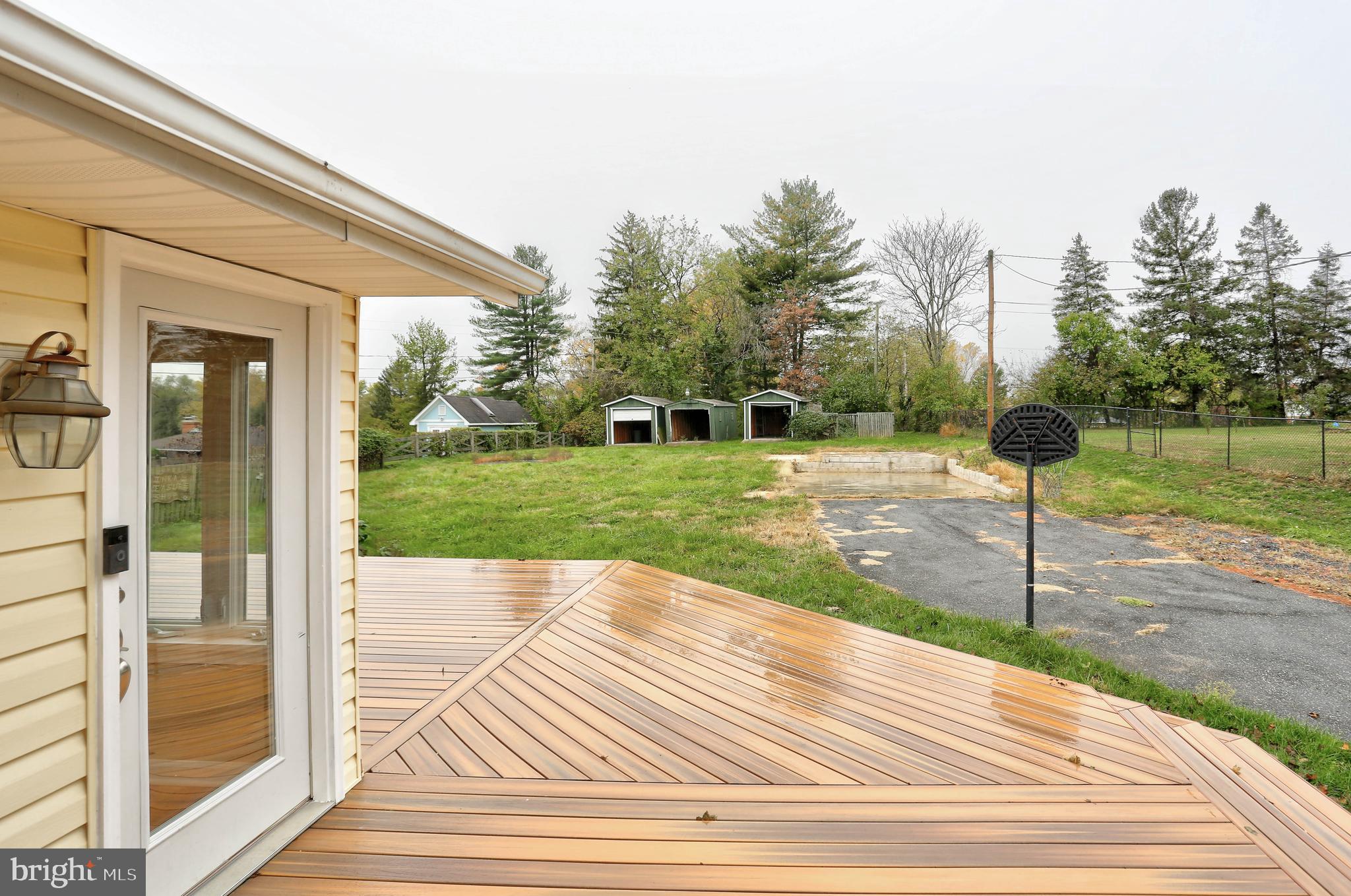 FAIRWAY HILLS - Residential Lease