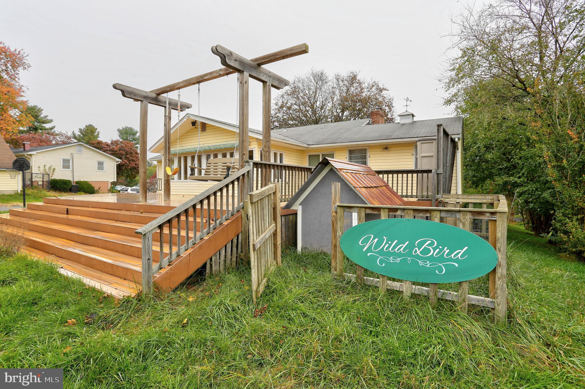 FAIRWAY HILLS - Residential Lease