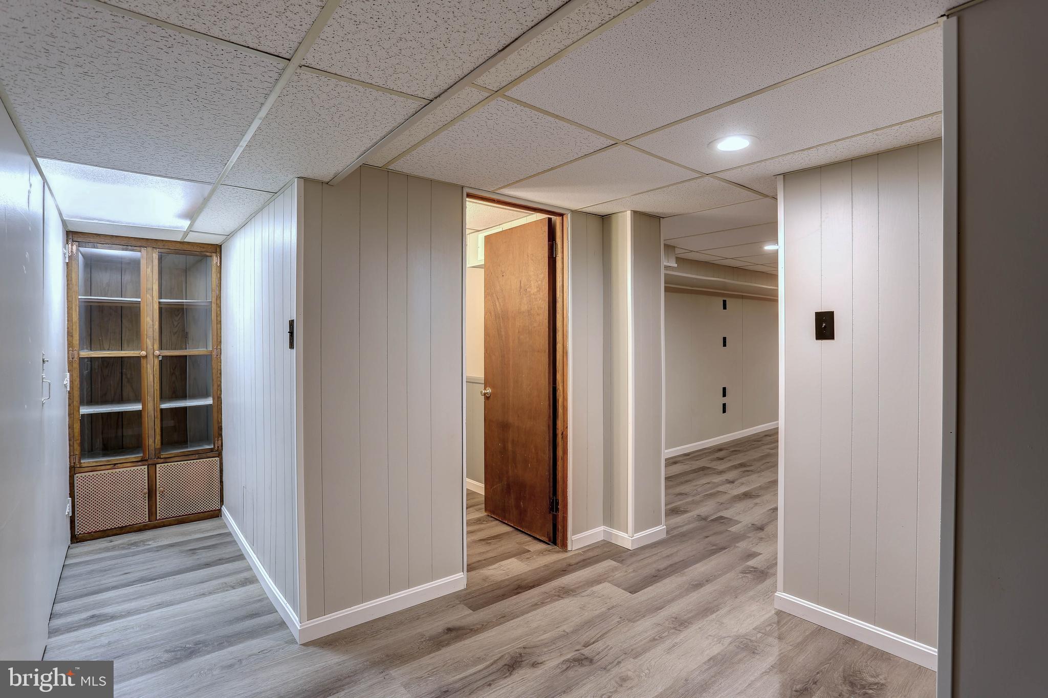 FAIRWAY HILLS - Residential Lease