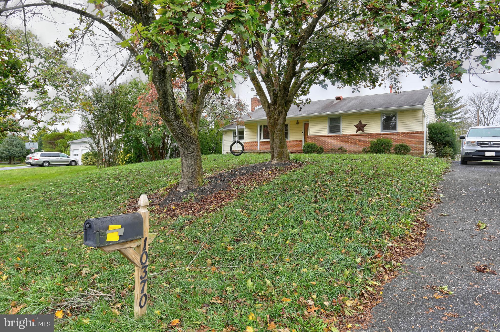 FAIRWAY HILLS - Residential Lease