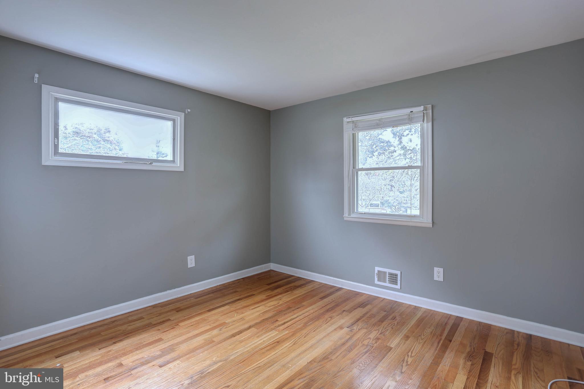 FAIRWAY HILLS - Residential Lease