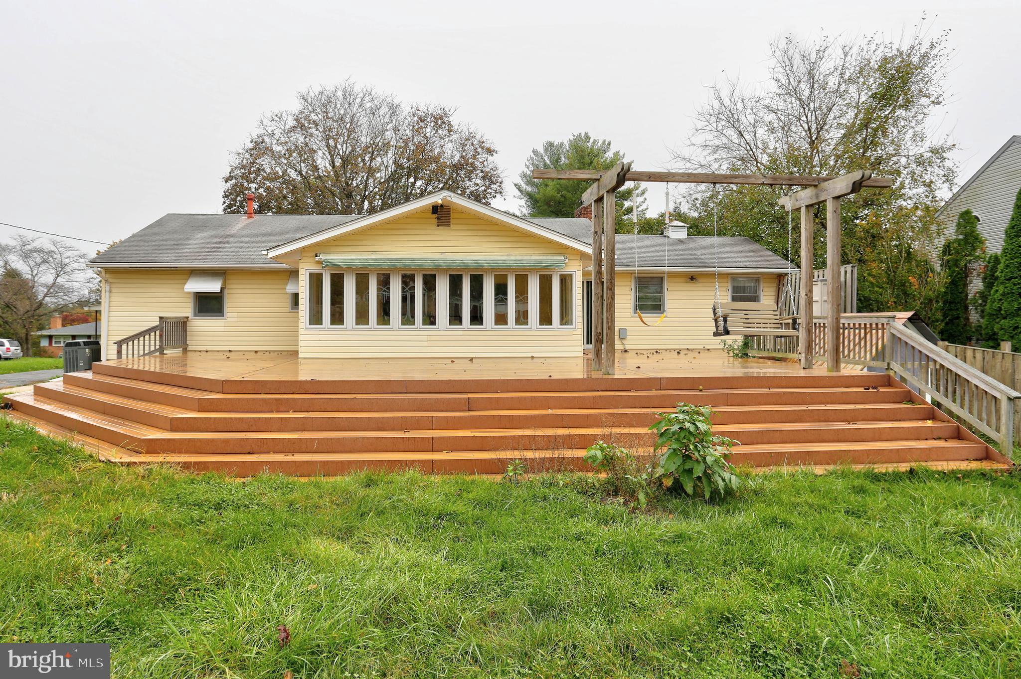 FAIRWAY HILLS - Residential Lease