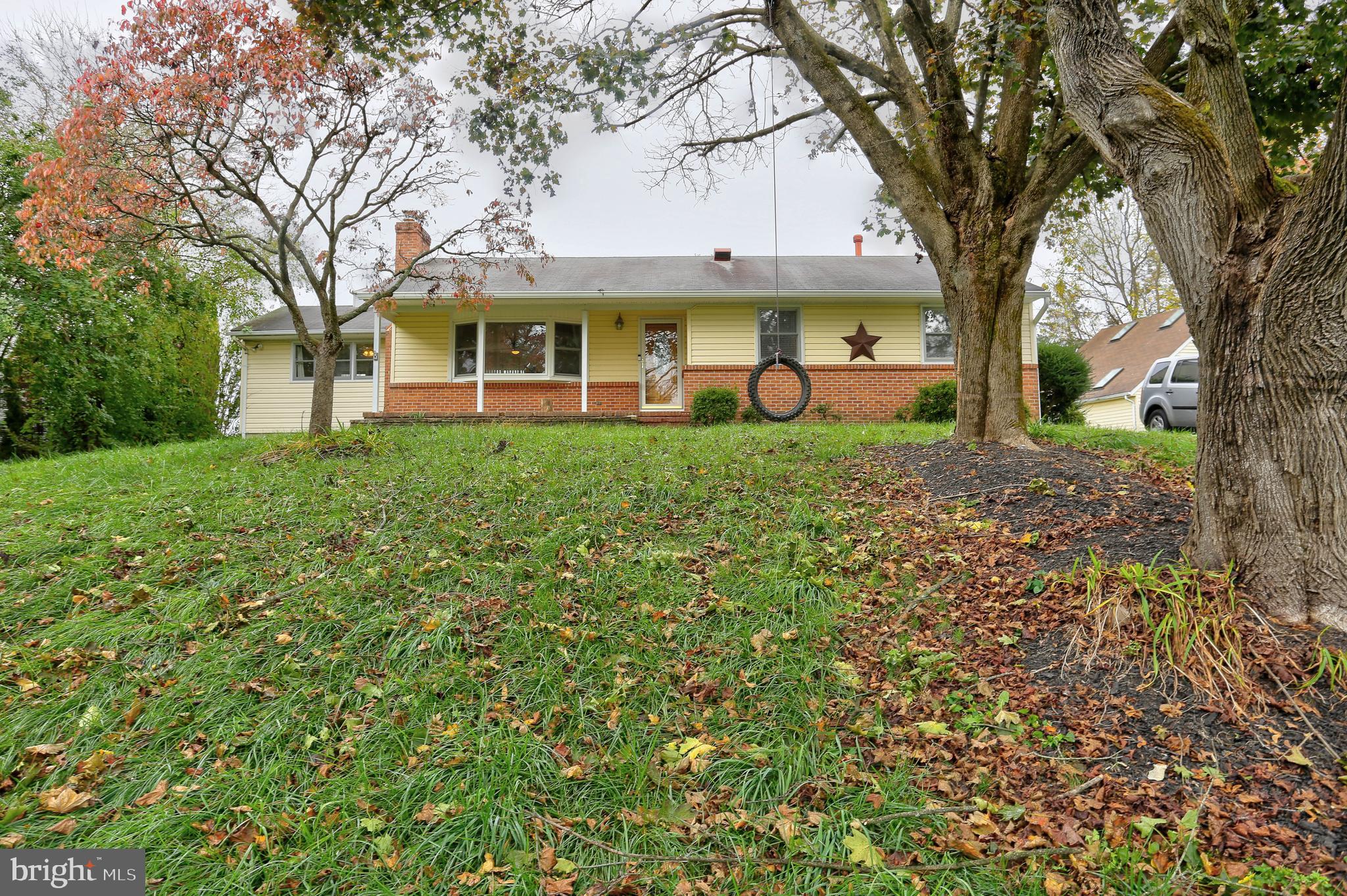 FAIRWAY HILLS - Residential Lease