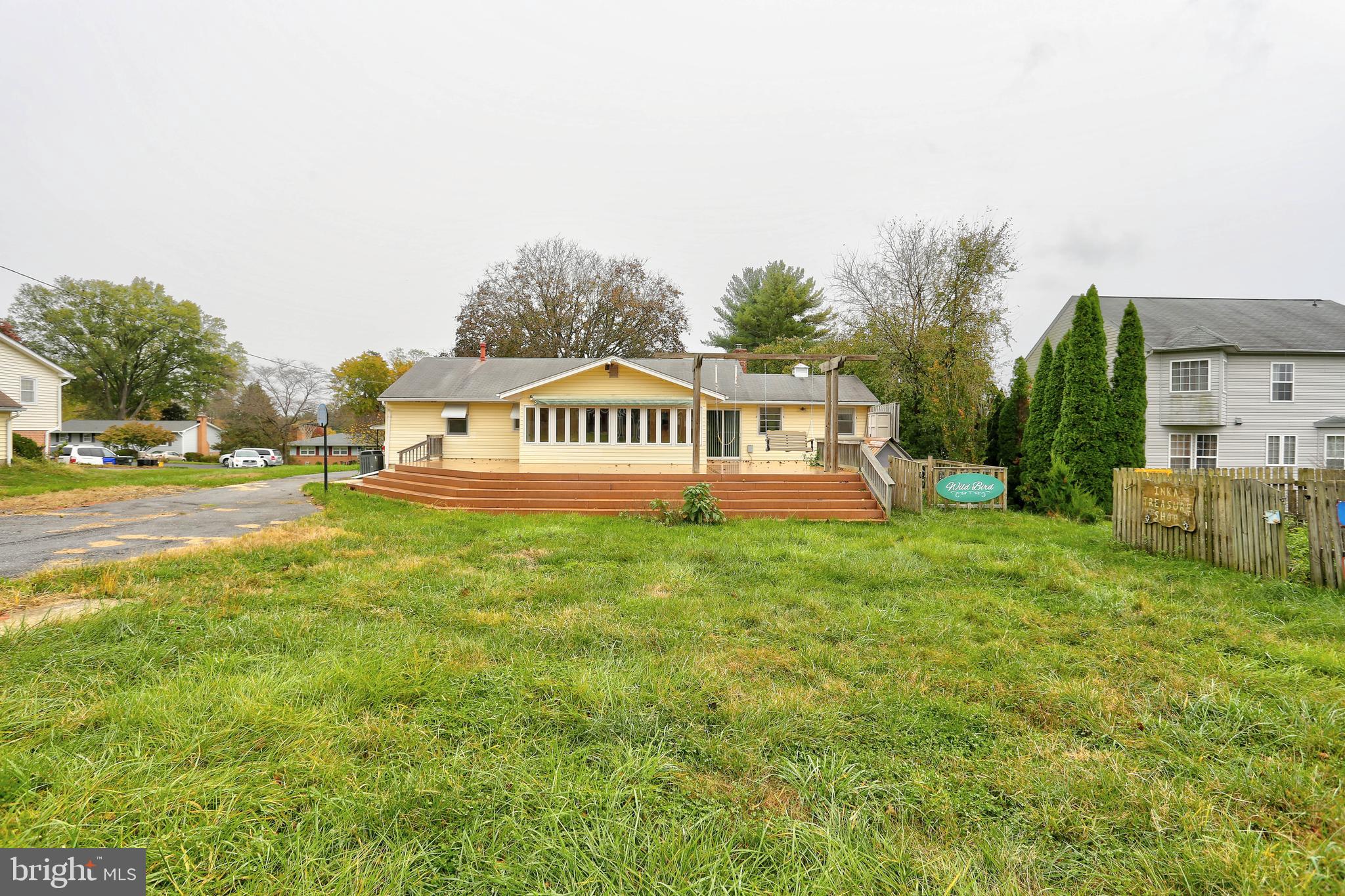 FAIRWAY HILLS - Residential Lease