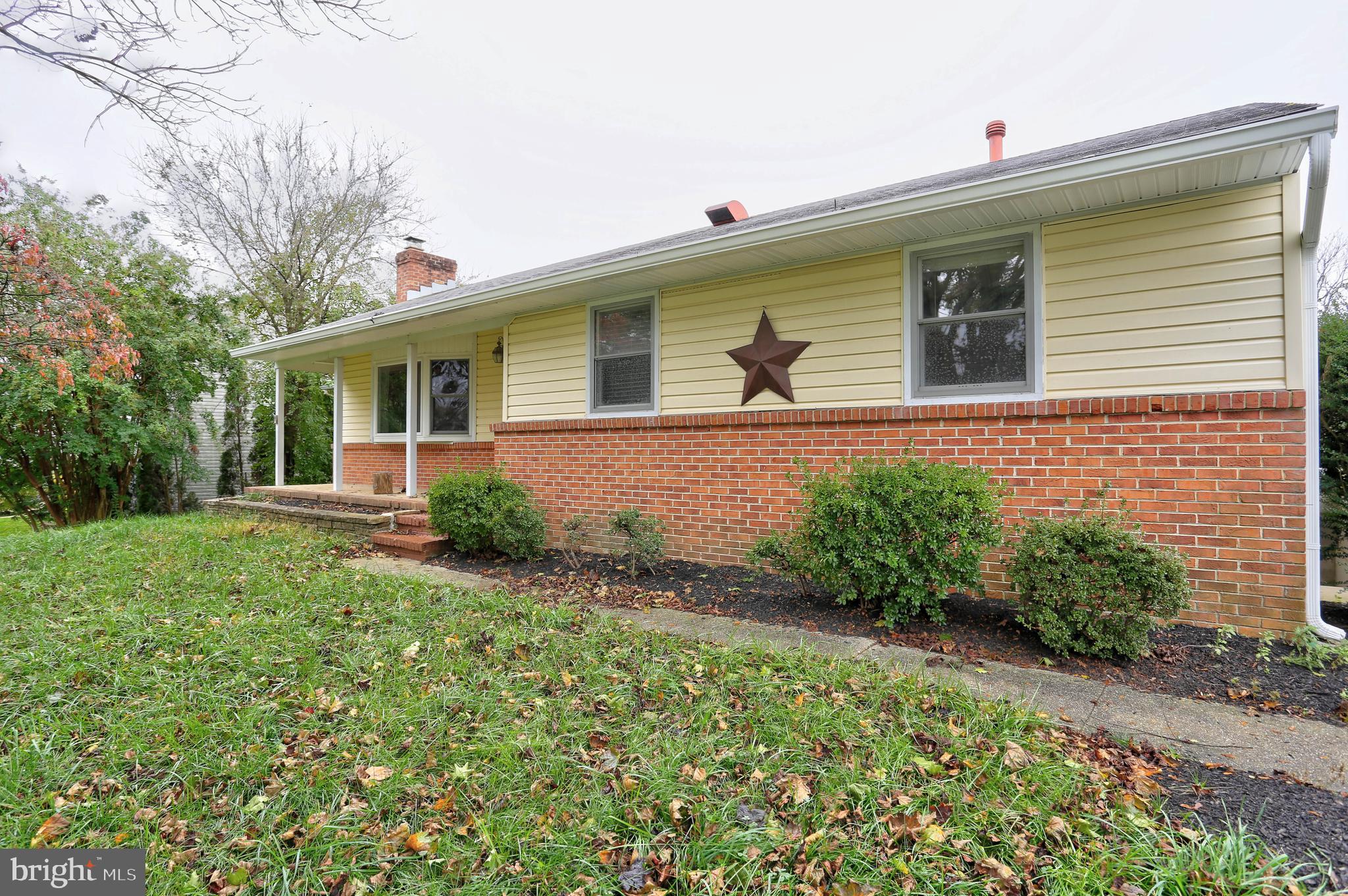 FAIRWAY HILLS - Residential Lease