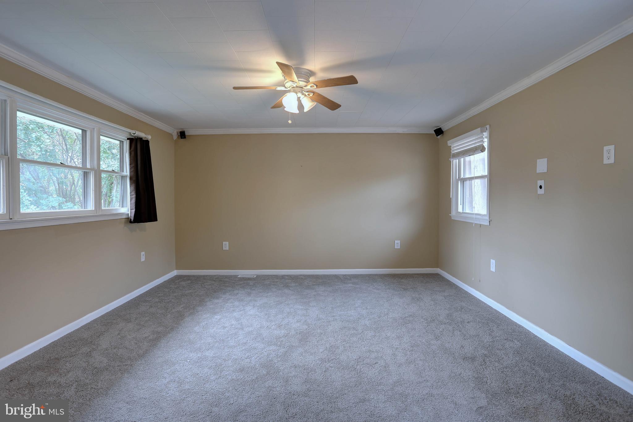 FAIRWAY HILLS - Residential Lease