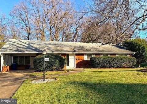 Photo of 6426 Noble Drive, MCLEAN, VA 22101 (MLS # VAFX2311364)