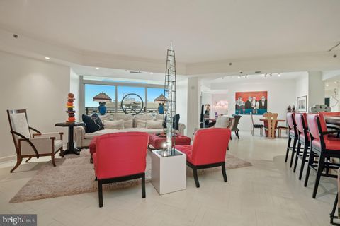 Photo of 5610 WISCONSIN AVE #PH-18D, CHEVY CHASE, MD 20815 (MLS # MDMC2060304)