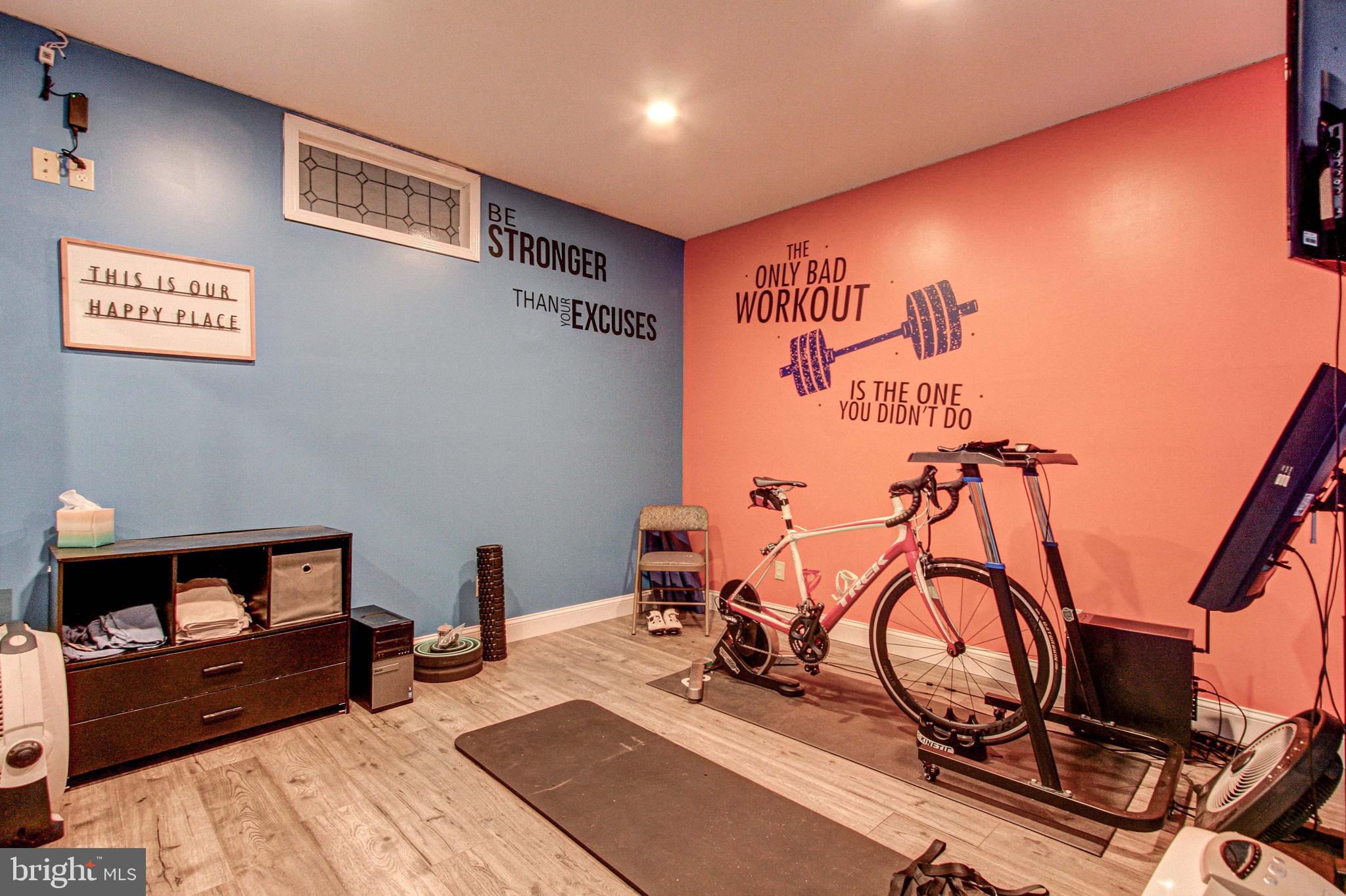 REGENCY MANOR - Residential