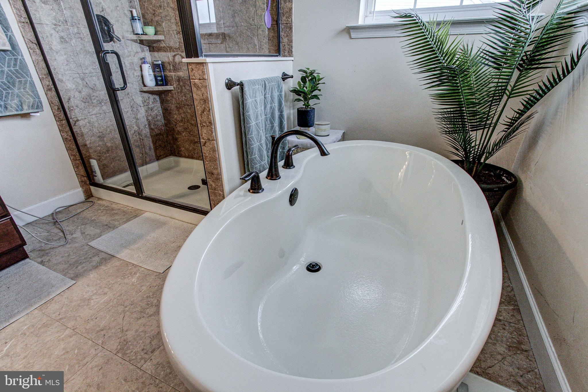 REGENCY MANOR - Residential