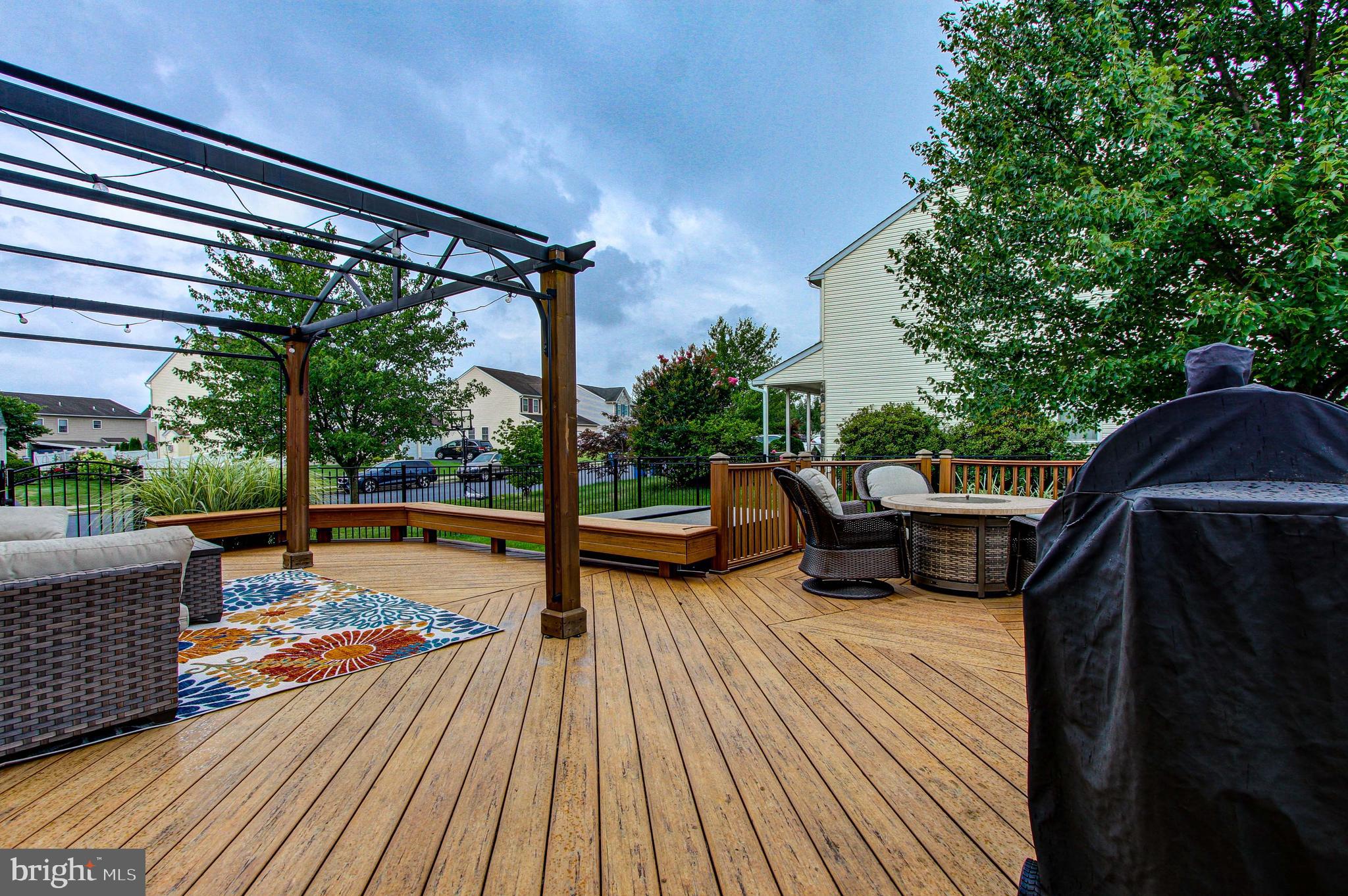 REGENCY MANOR - Residential