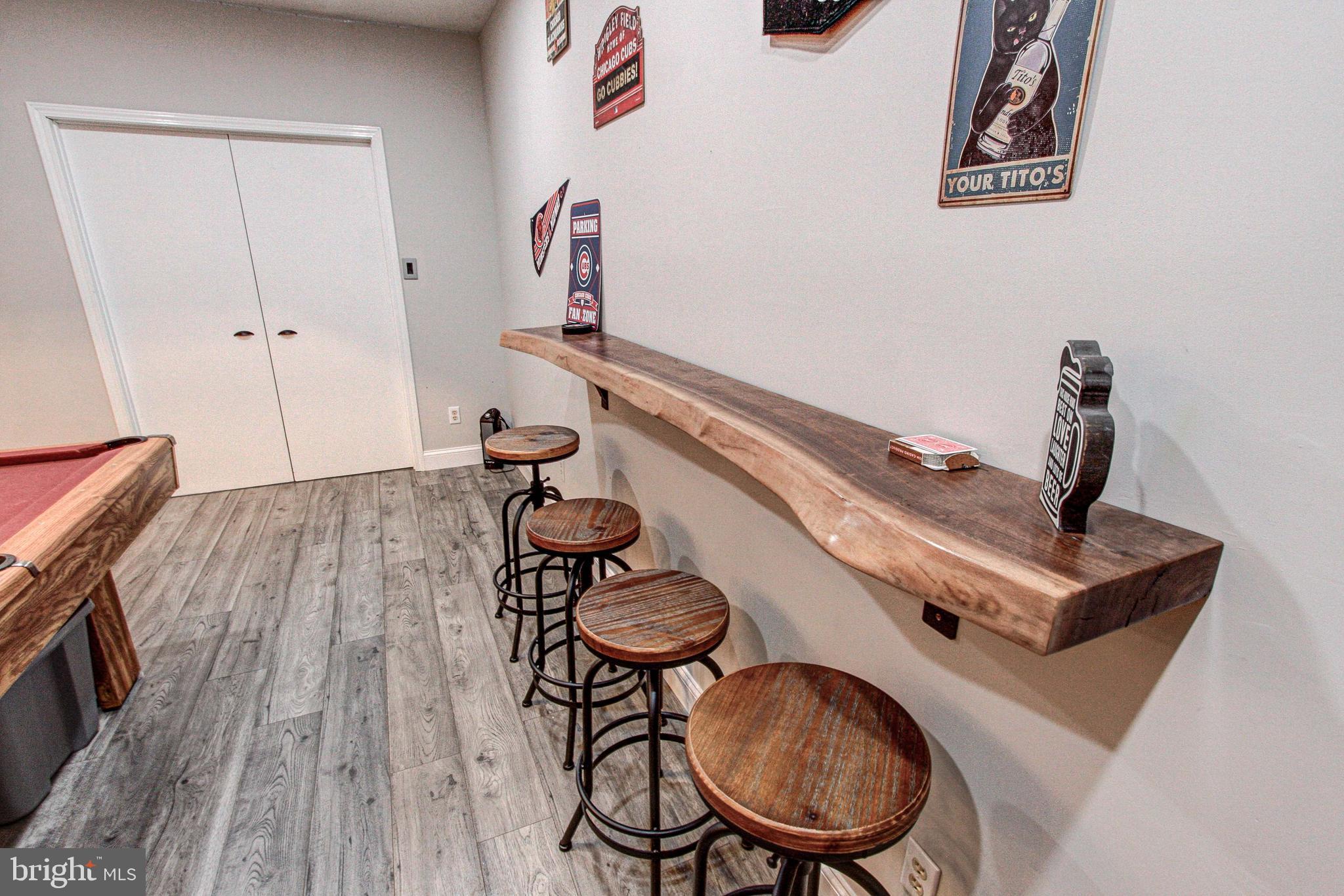 REGENCY MANOR - Residential